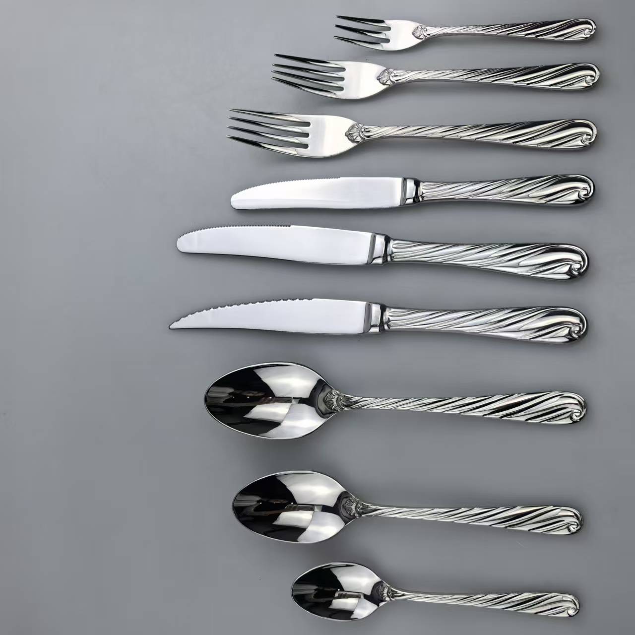Hammered Texture Mirror Stainless Steel Flatware Set