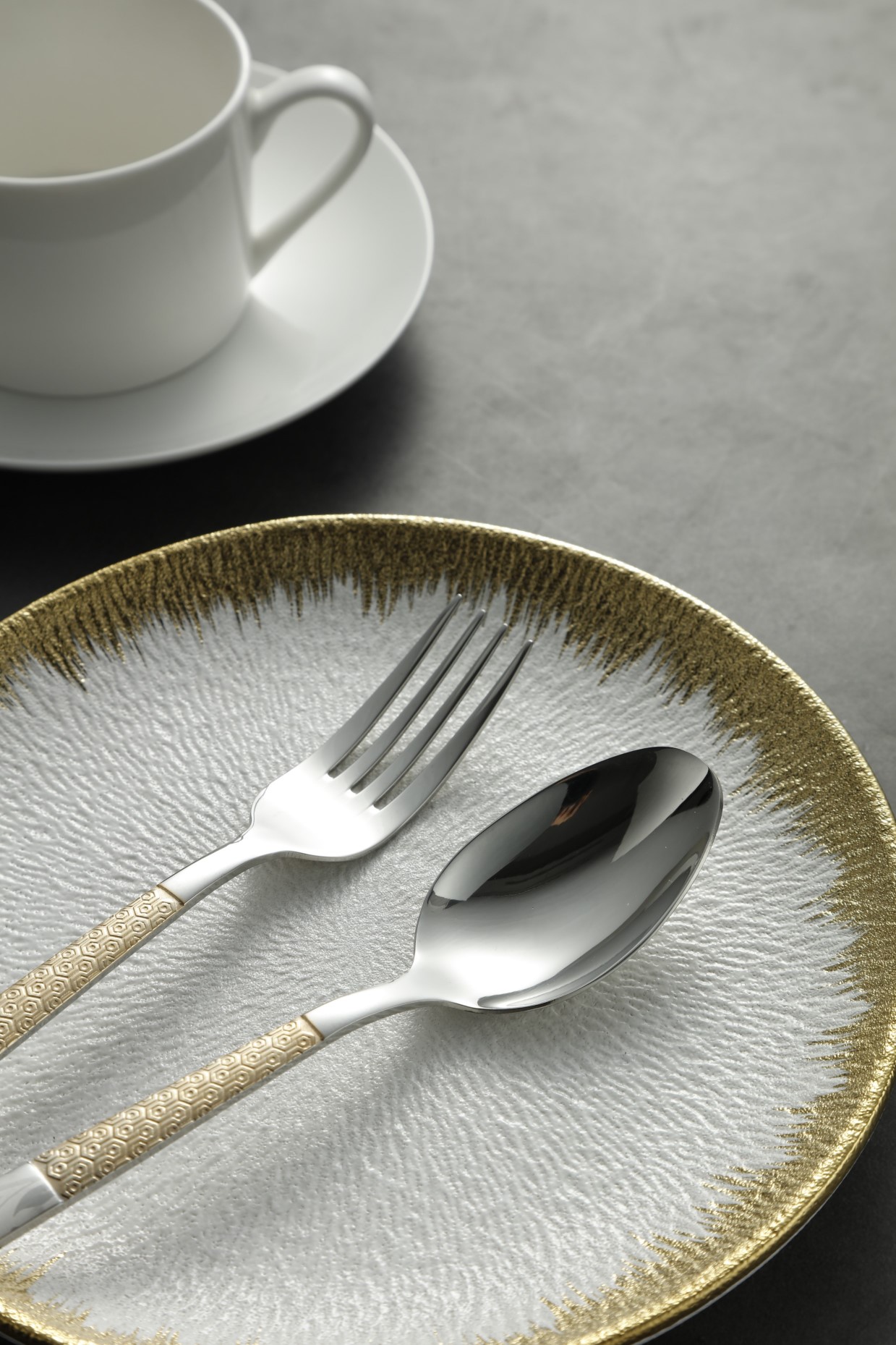 Ornate Gold-Trimmed Stainless Steel Flatware Set 5