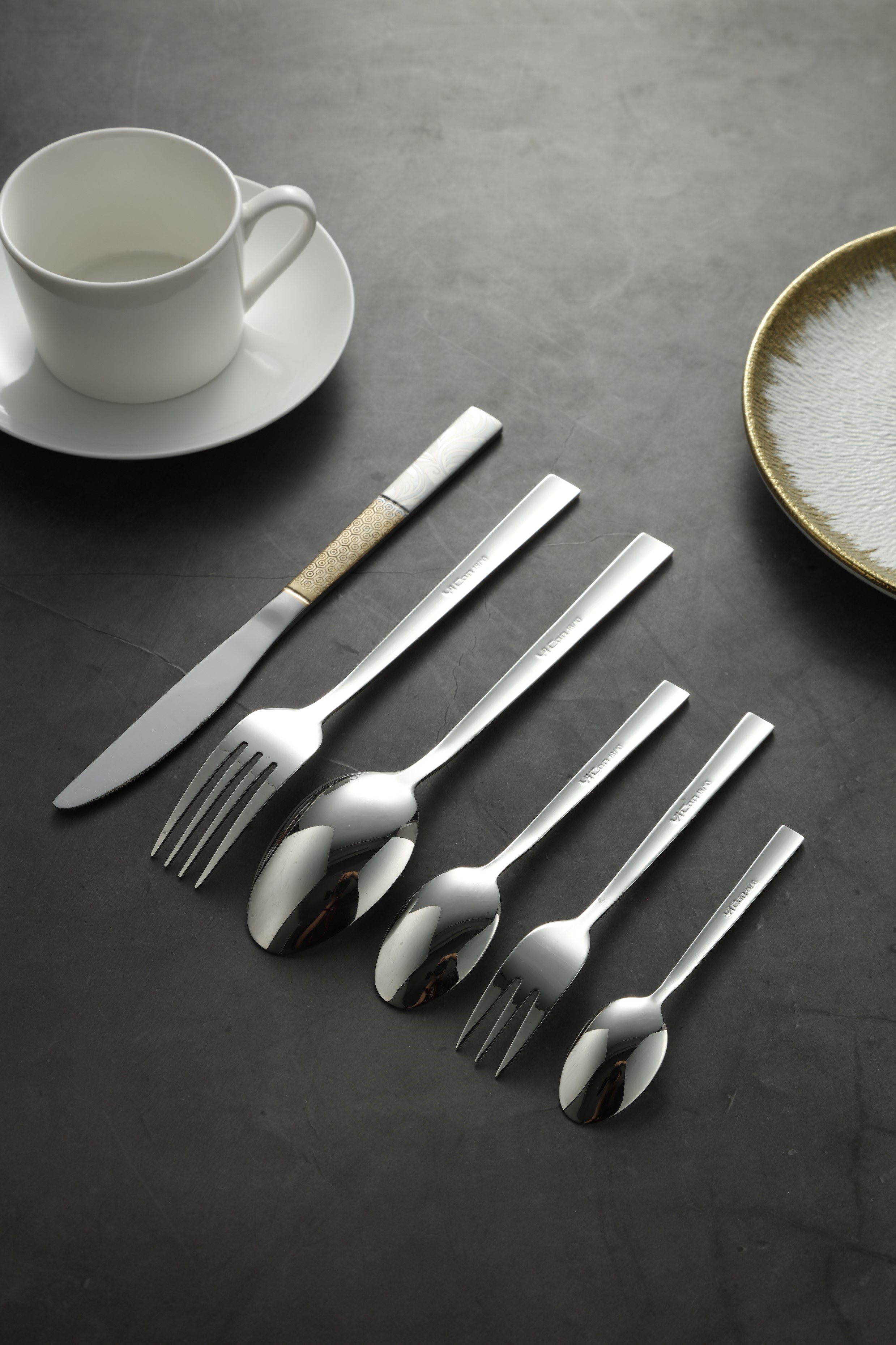 Ornate Gold-Trimmed Stainless Steel Flatware Set 4