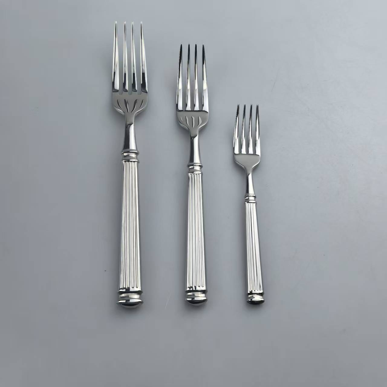 Roman Column Handle Stainless Steel Flatware Set, 5-Piece Vintage Ribbed Cutlery 5