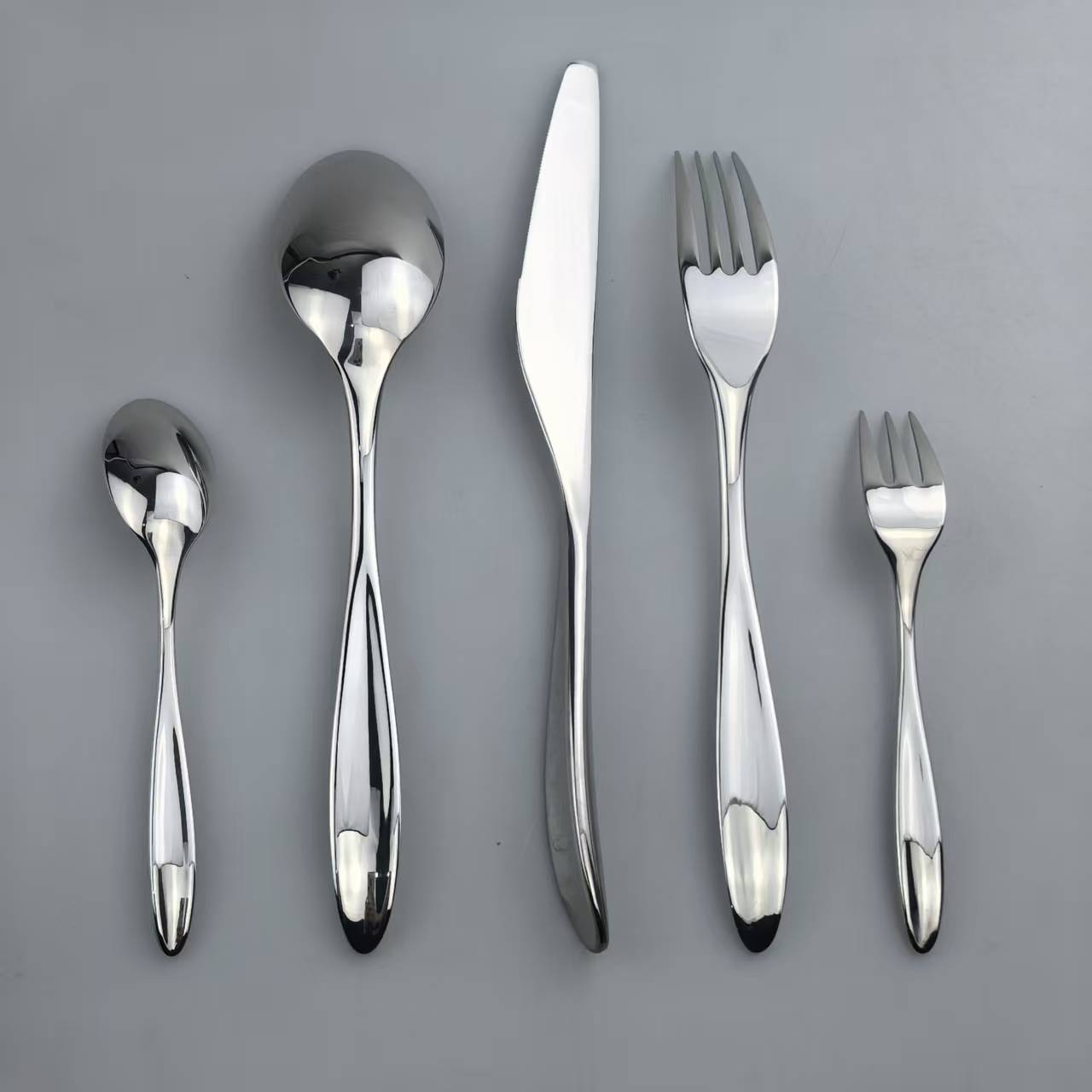 Elegant Series Mirror Polished Stainless Steel cutlery Set  3