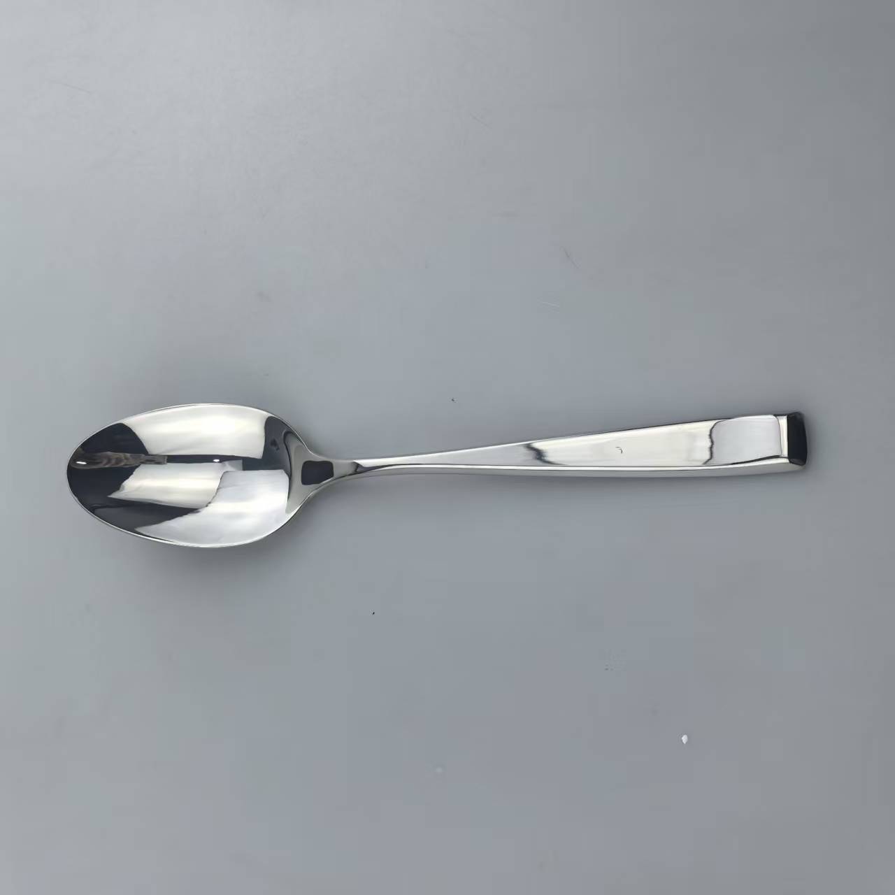 优雅方柄镜面不锈钢餐具套装 6