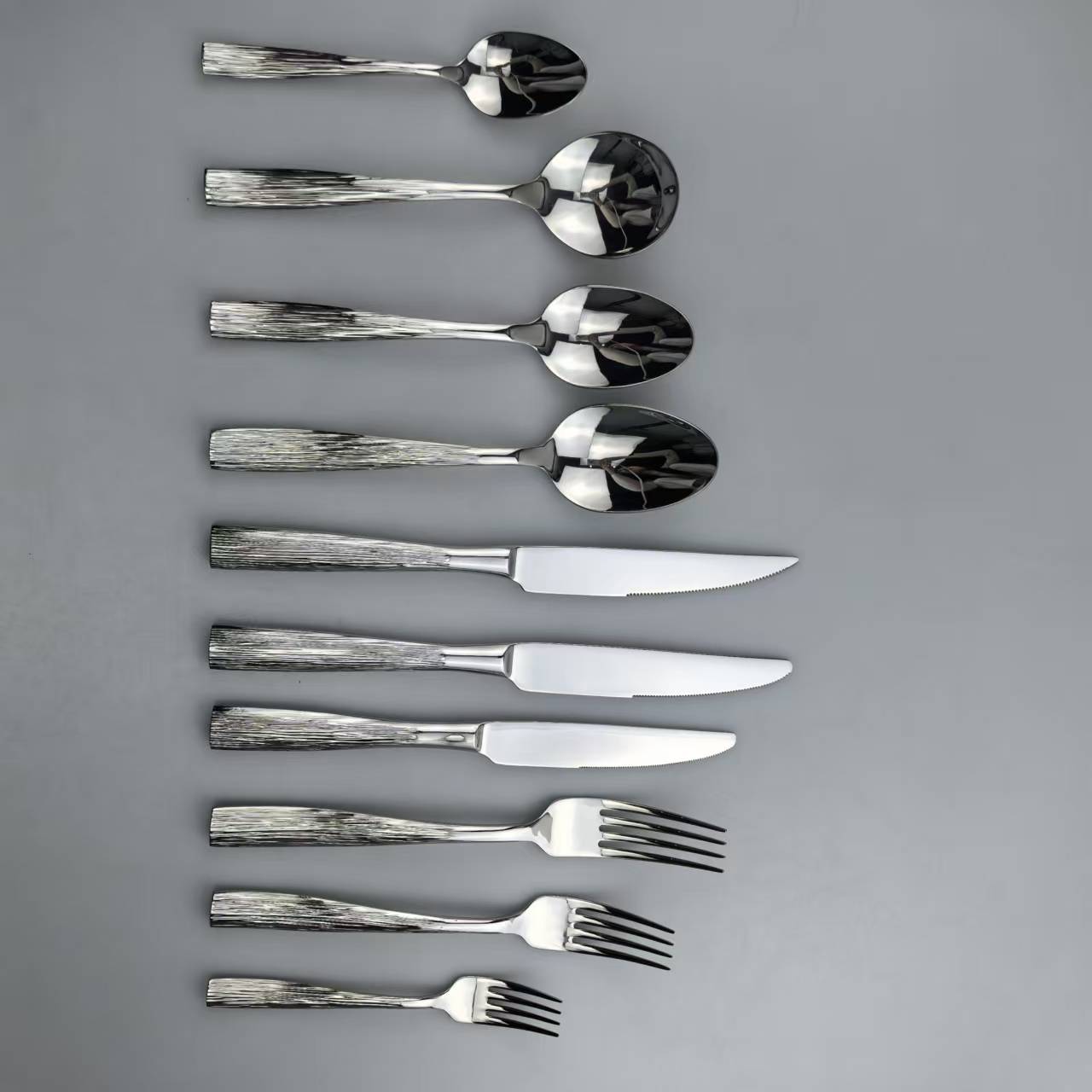 Square-Handle Tree-Engraved Mirror Stainless Steel Cutlery Set 2