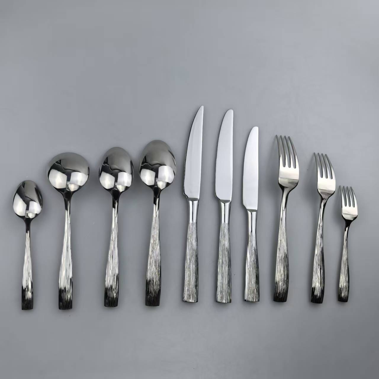 Square-Handle Tree-Engraved Mirror Stainless Steel Cutlery Set 3