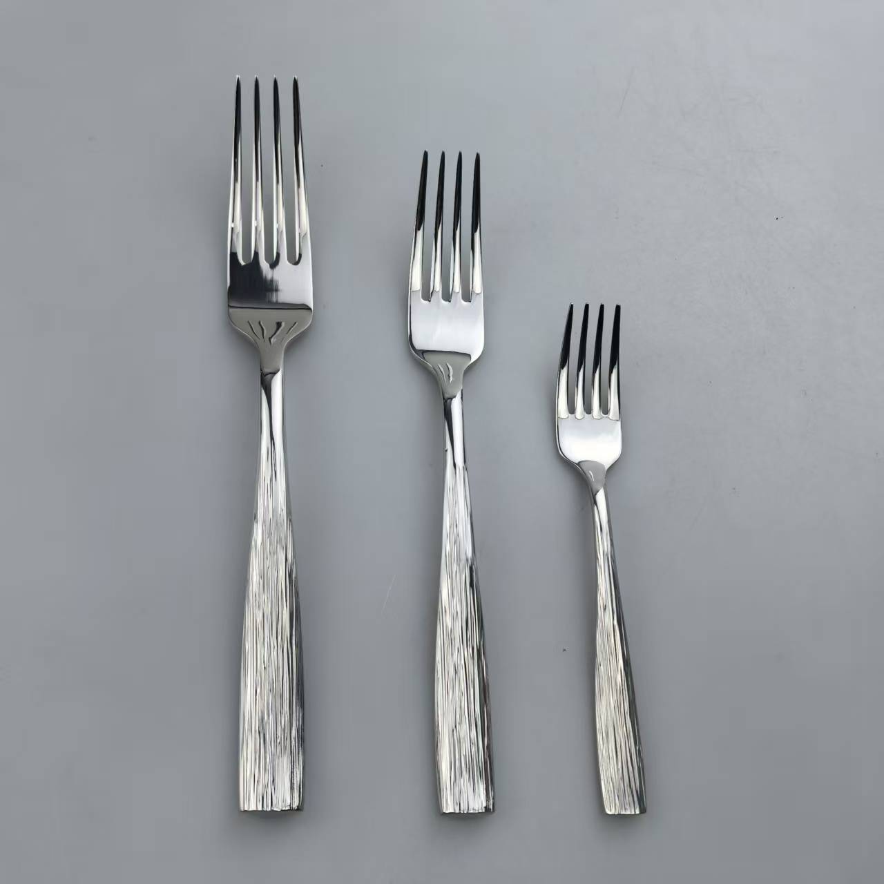 Square-Handle Tree-Engraved Mirror Stainless Steel Cutlery Set 5