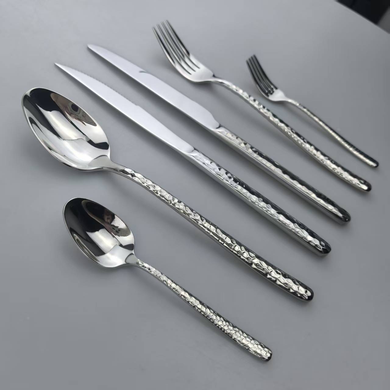 OEM Stainless Steel Cutlery Set – Mirror Polish Flatware with Dot Handle for Wholesale 4