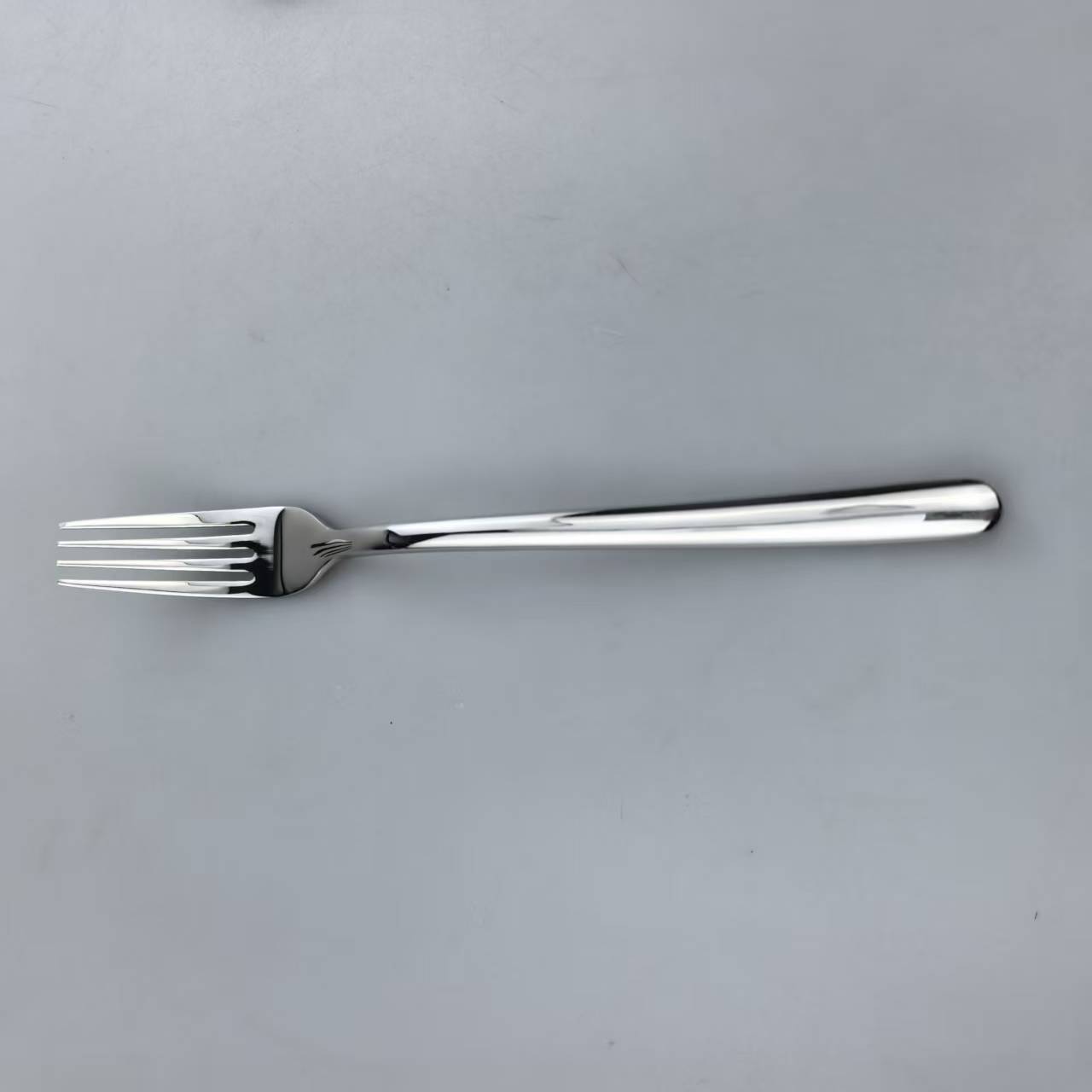 Premium Minimalist Stainless Steel Flatware Set – Mirror Finish Smooth Handle 5