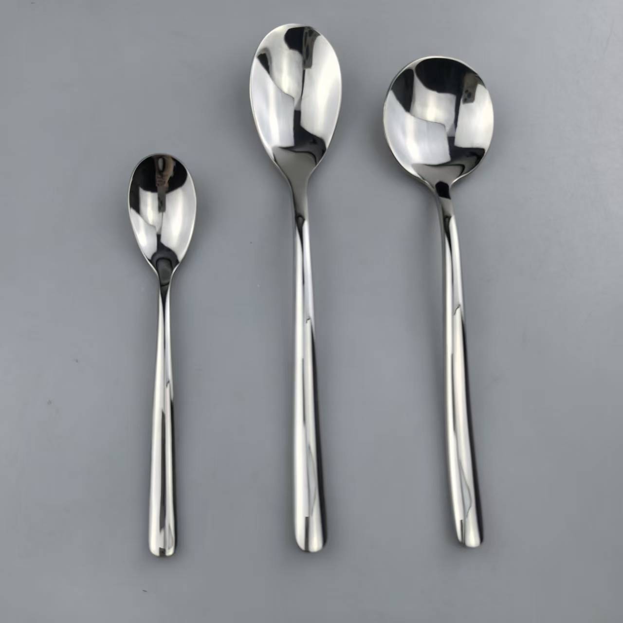 Premium Minimalist Stainless Steel Flatware Set – Mirror Finish Smooth Handle 6