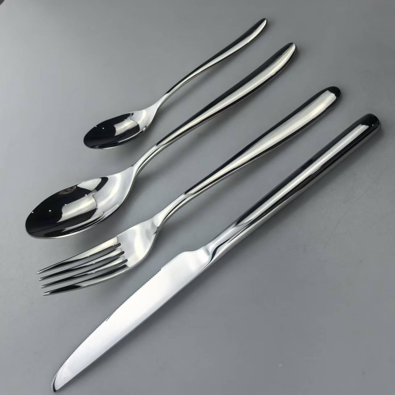 KUNTIN Series Stainless Steel Cutlery Set – Mirror Polish Elegant Flatware 4