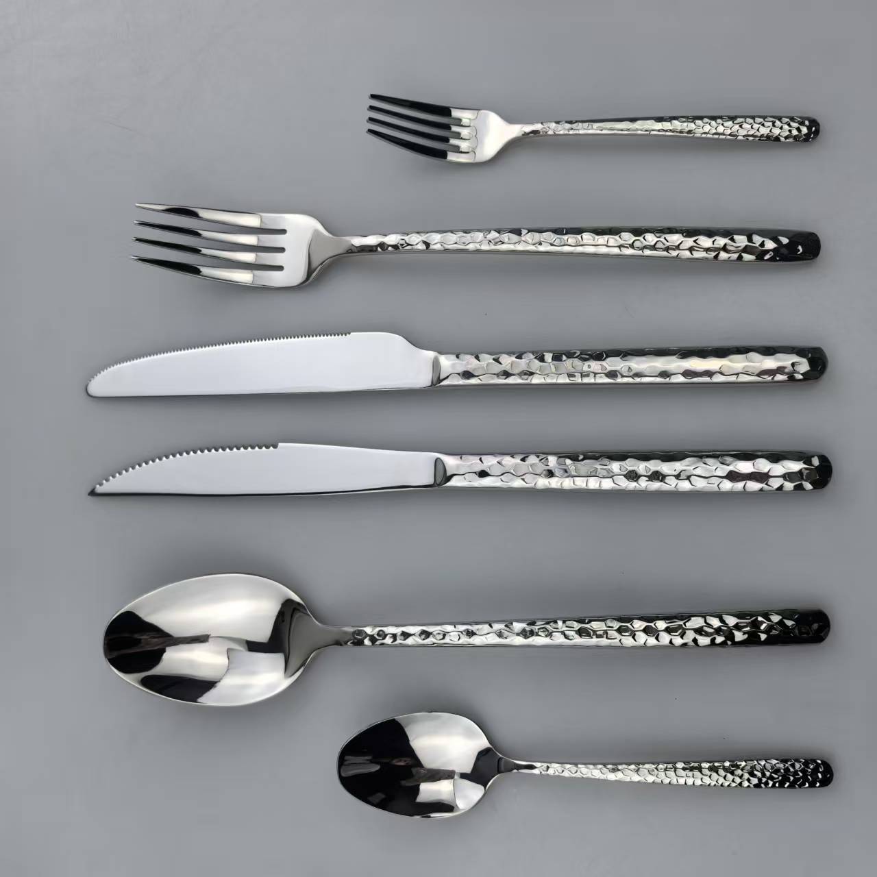 Textured Handle Stainless Steel Flatware Set – Contemporary Hammered Design 2