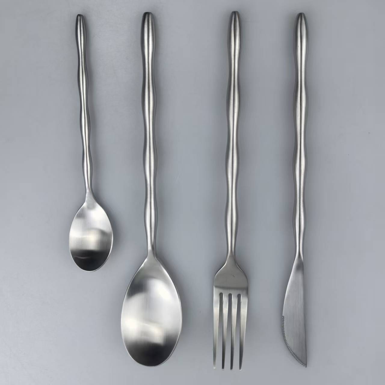 Olive-Inspired Stainless Steel Cutlery Set – Sculpted Handle Mirror Flatware