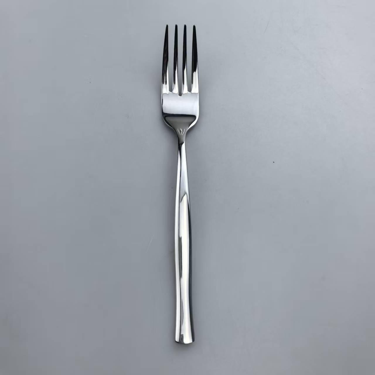 曲线收腰设计不锈钢餐具套装 5