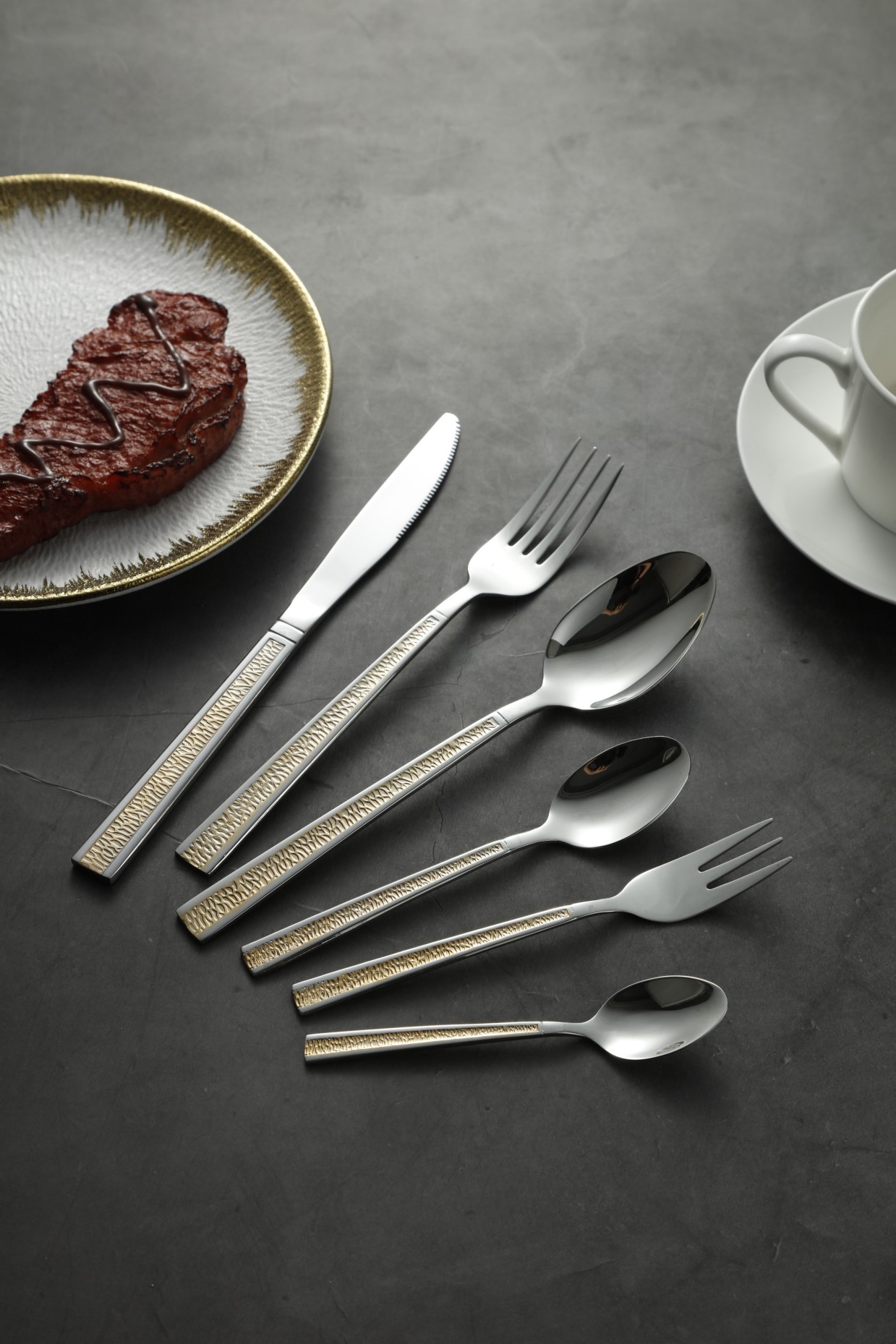Hammered Gold Inlay Stainless Steel Flatware Set 1