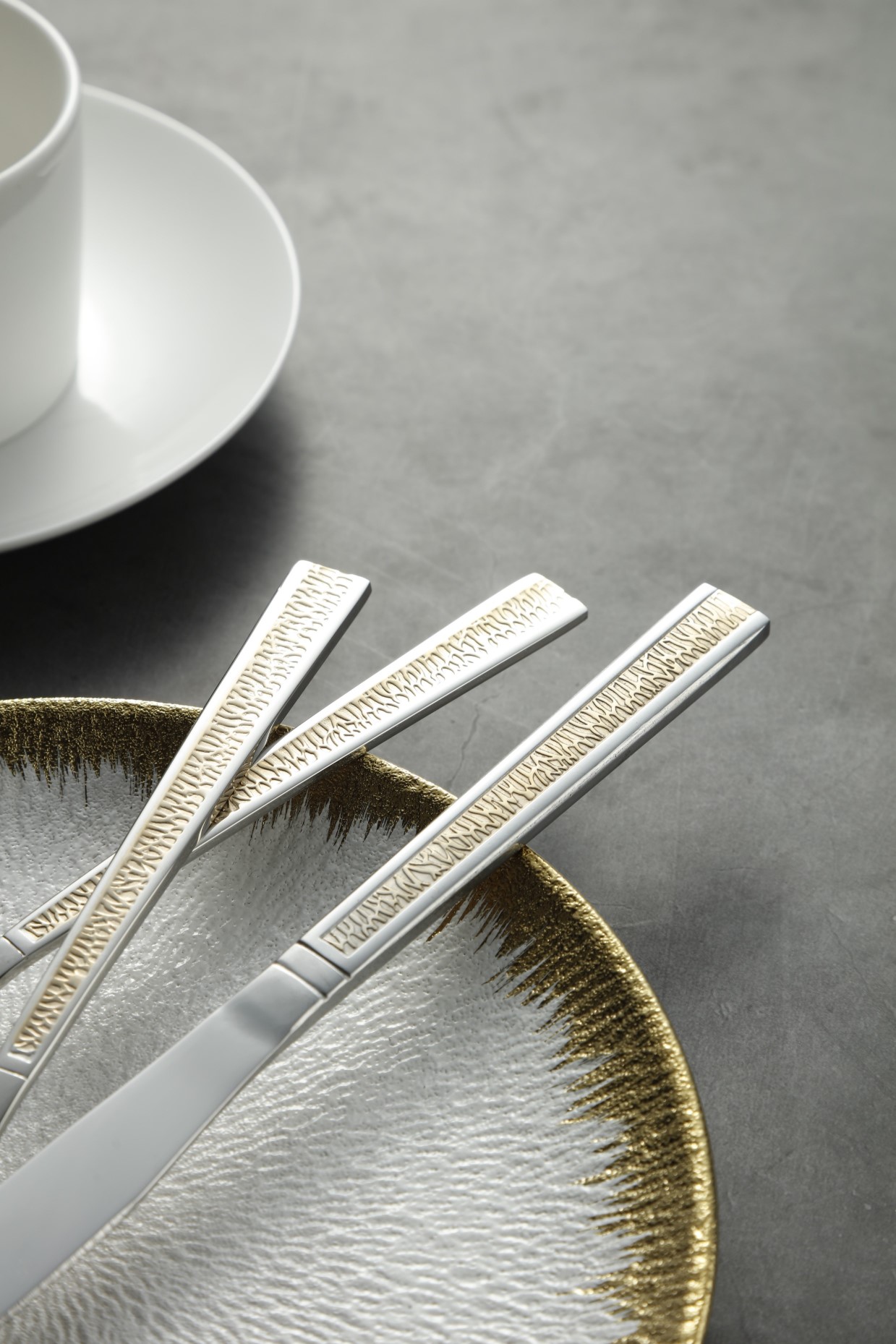 Hammered Gold Inlay Stainless Steel Flatware Set 5
