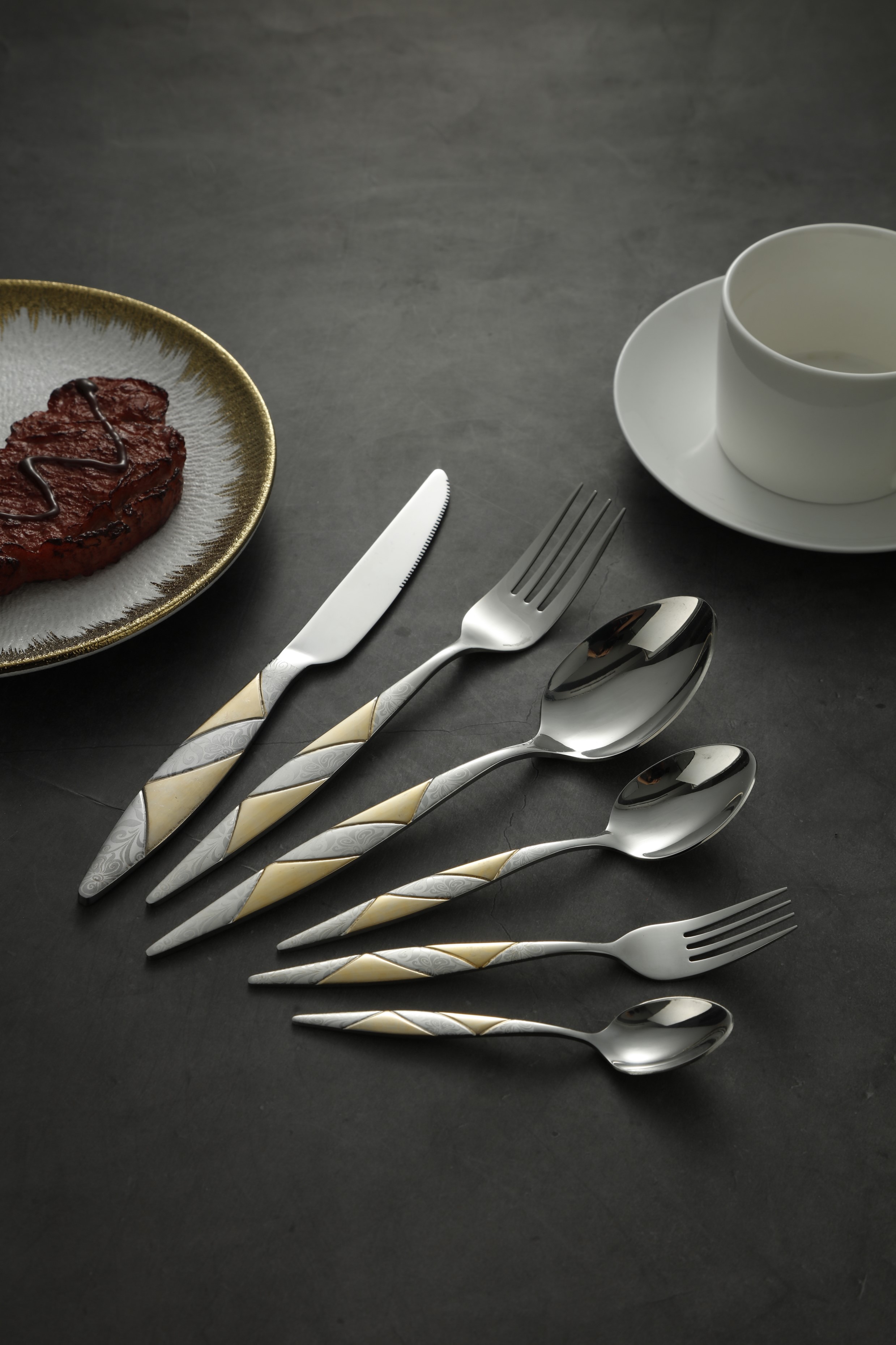 Modern Braided Gold-Band Western Utensils Set 3
