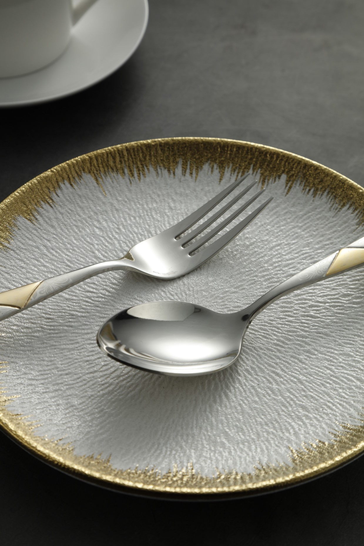 Modern Braided Gold-Band Western Utensils Set 4