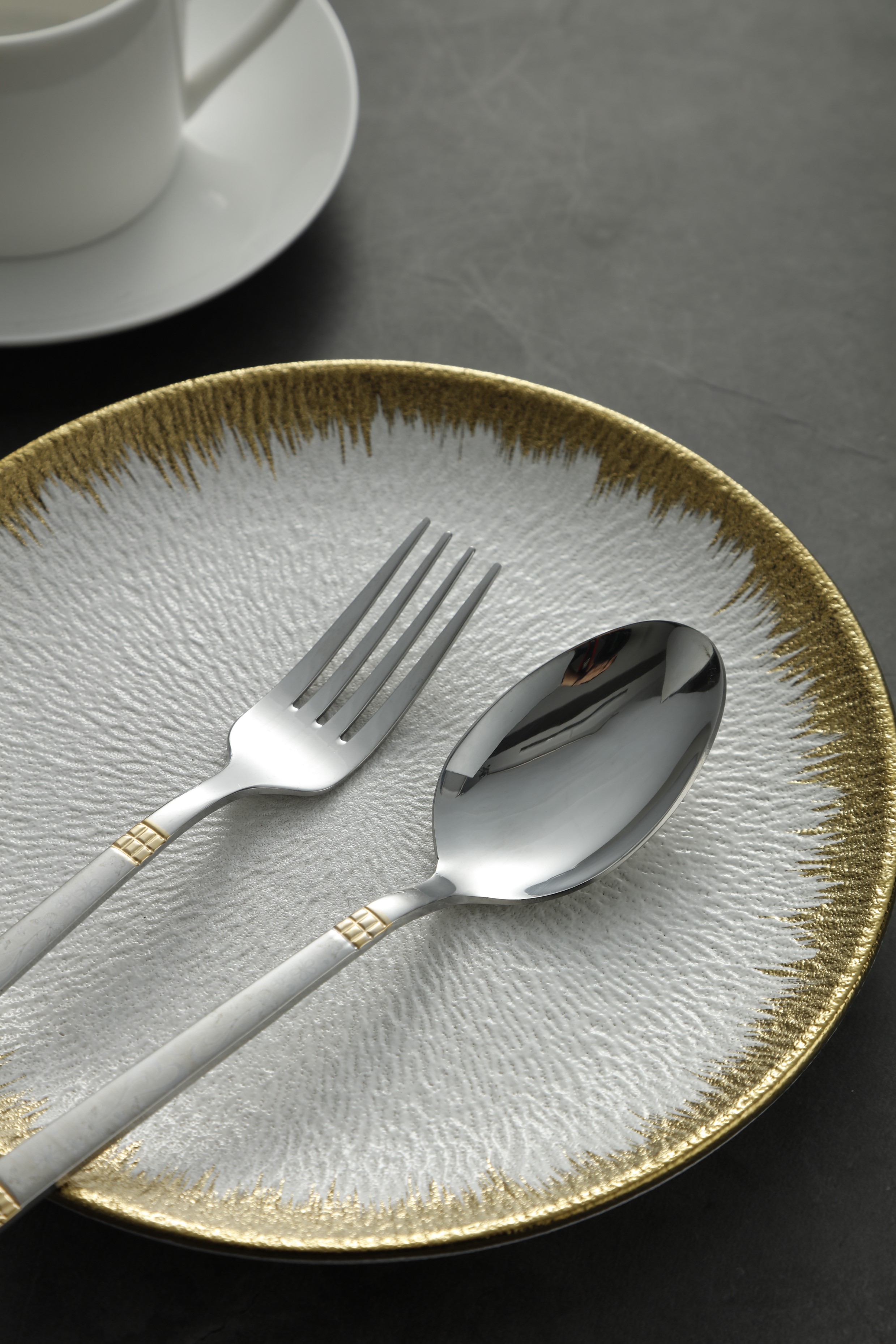 Textured Gold Band Silverware Cutlery Set 5