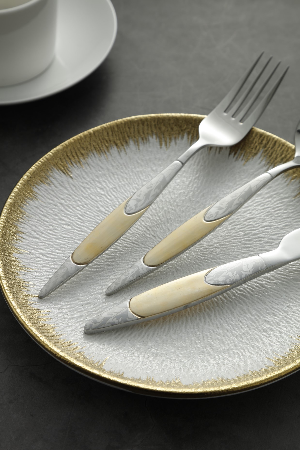 Two-Tone Gold & Hammered Stainless Steel Flatware Set 6