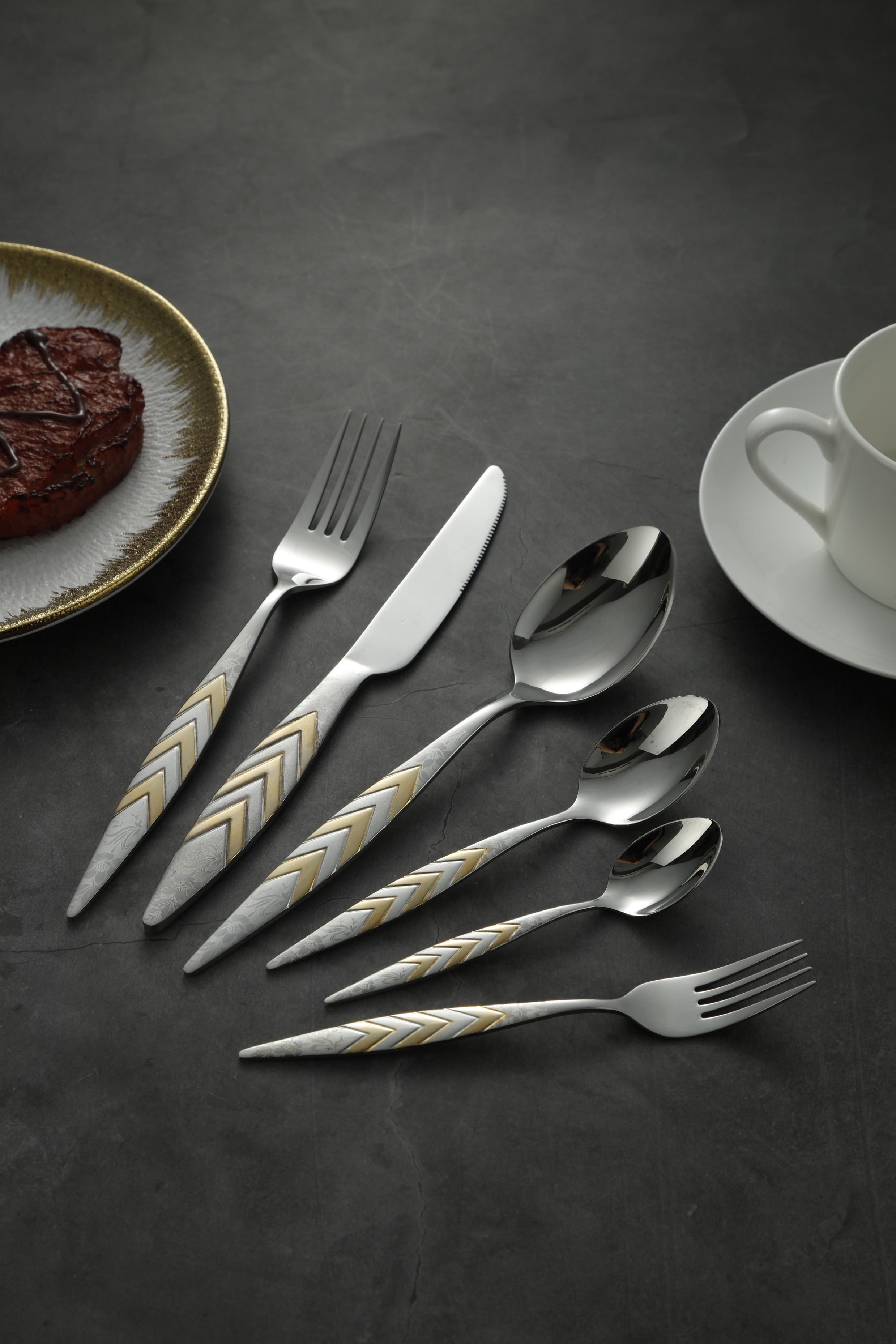 Modern V-Shape Pattern Silverware Cutlery Set 1