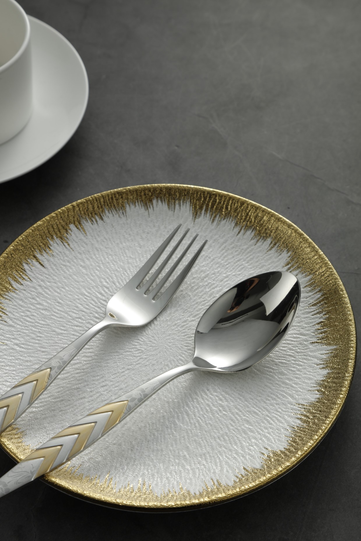 Modern V-Shape Pattern Silverware Cutlery Set 4