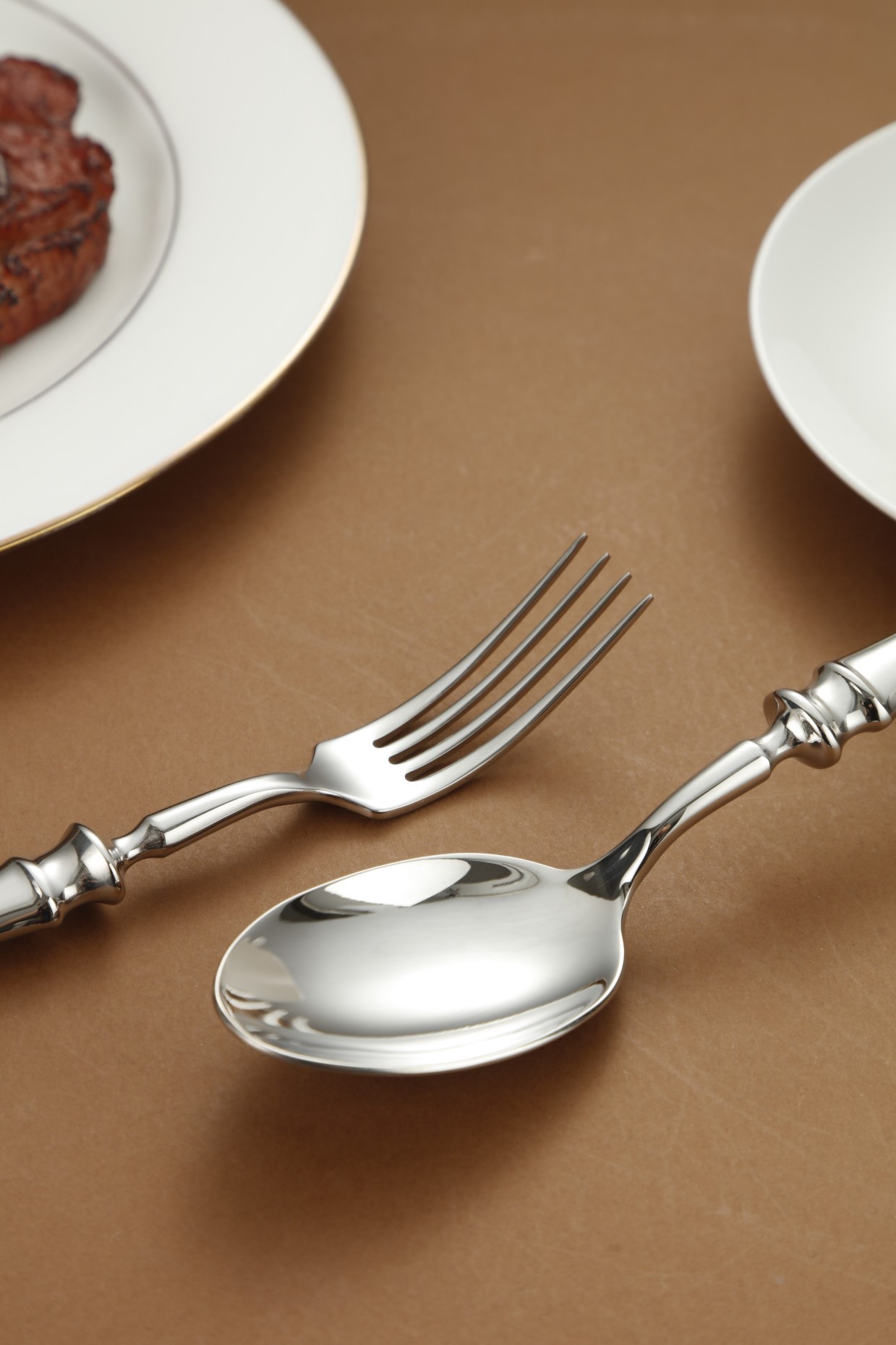 Elegant Teardrop Handle Stainless Steel Flatware Set 5
