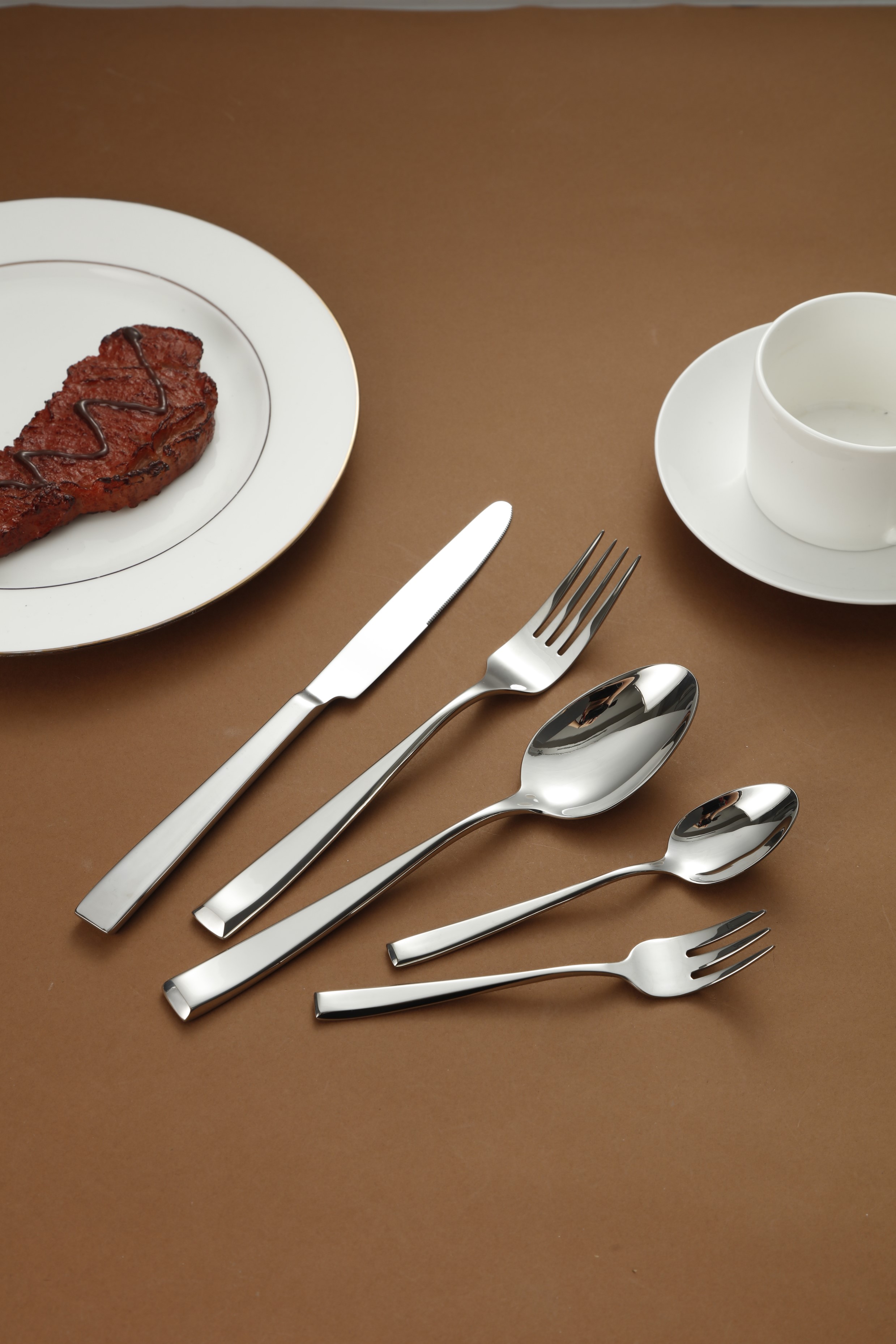 Sleek Geometric Silverware Cutlery Set 3