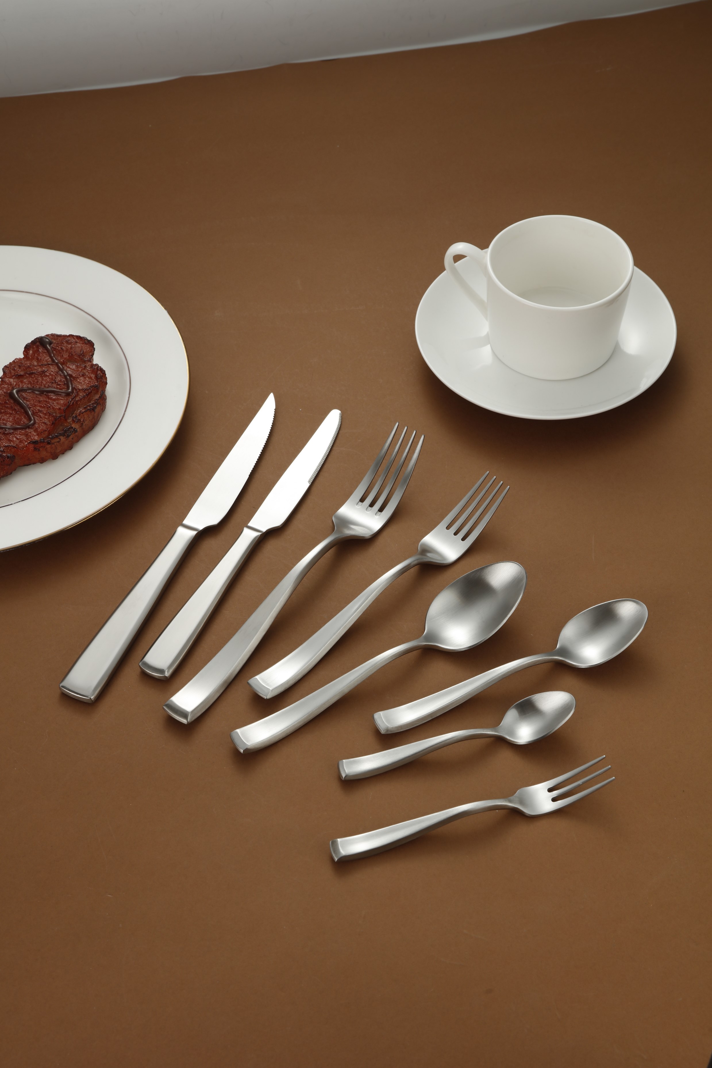 Matte Silver Curved Handle Stainless Steel Flatware Set 3
