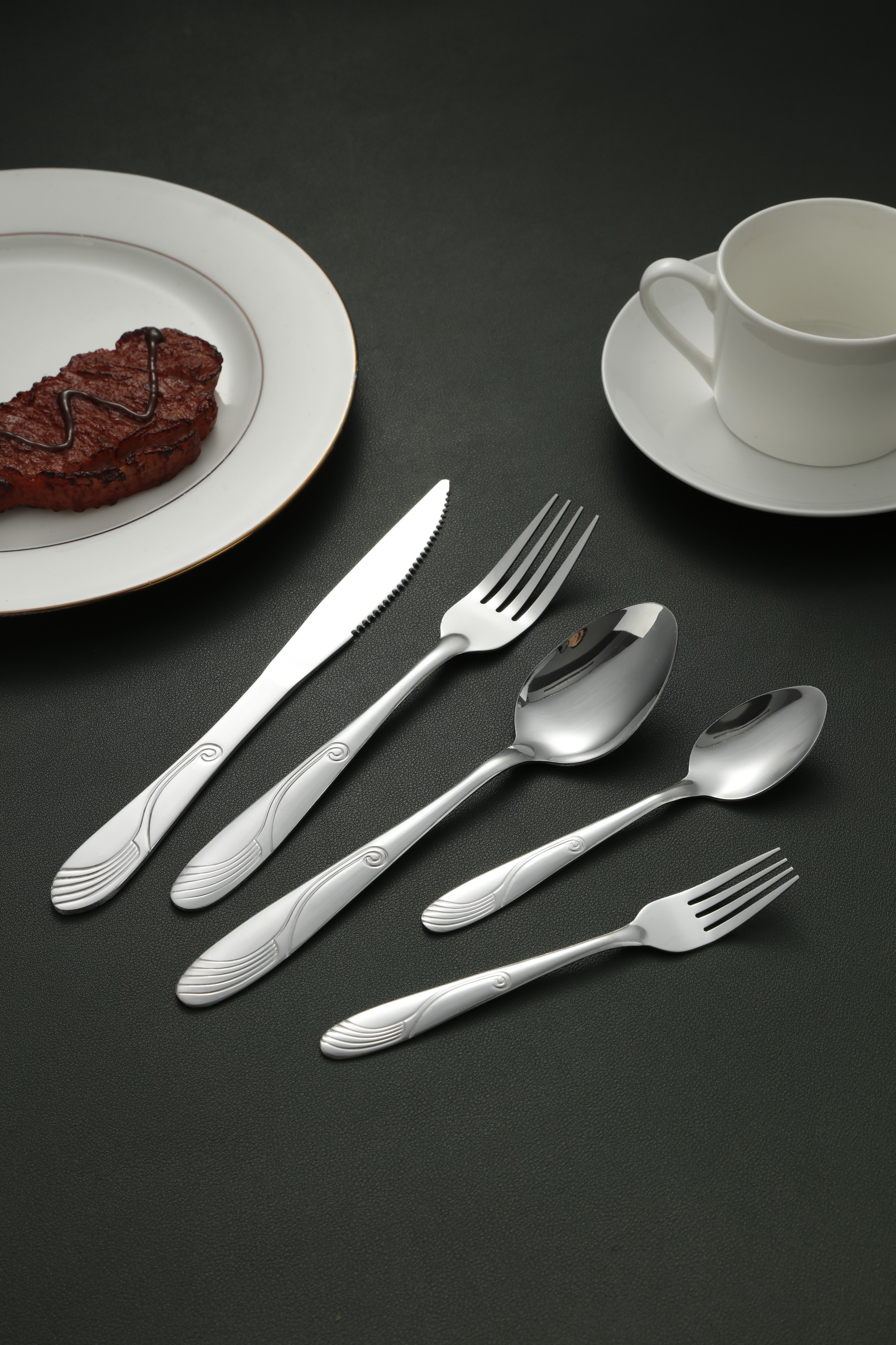 Wave Pattern Embossed Silverware Cutlery Set 3