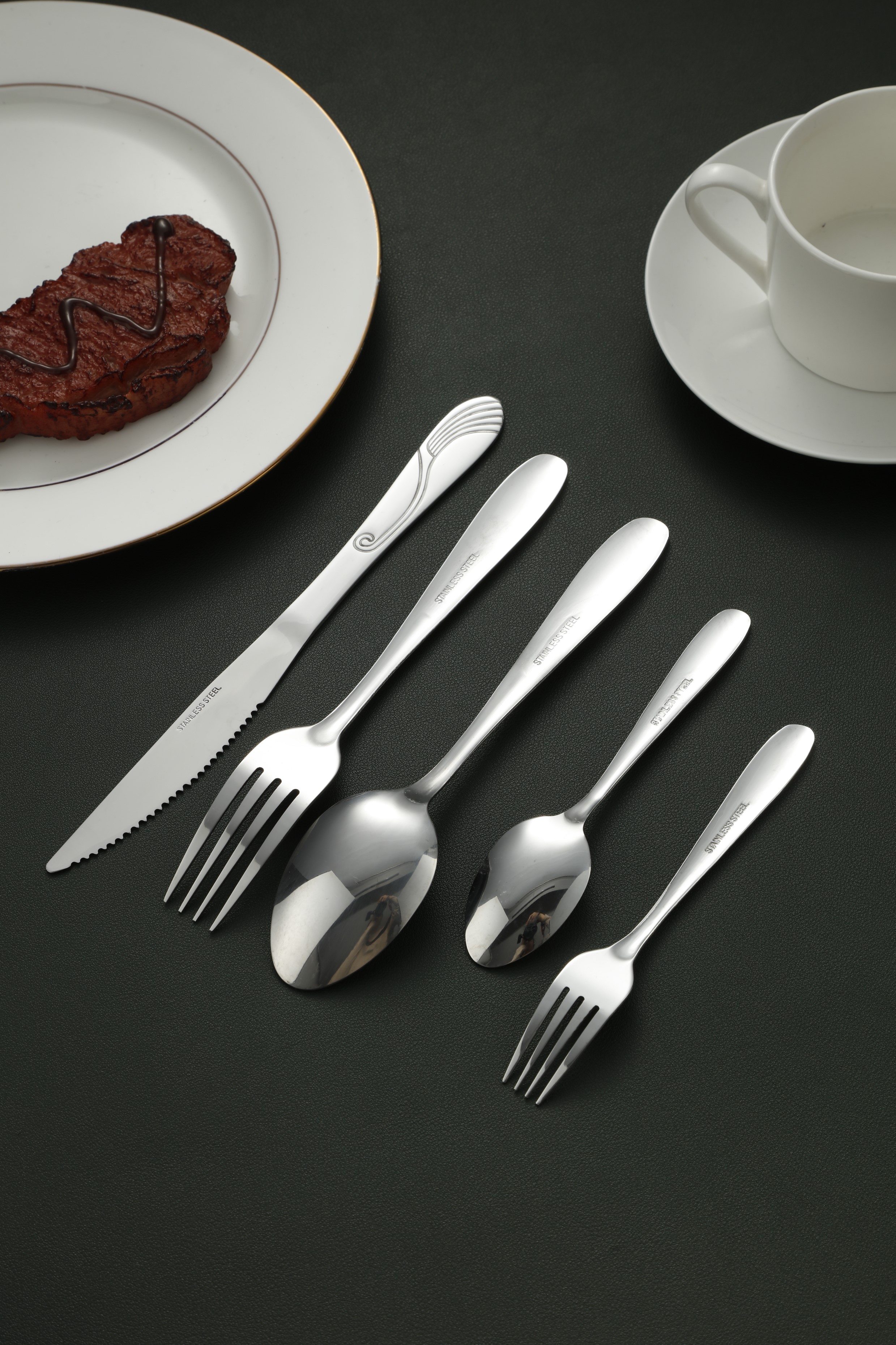 Wave Pattern Embossed Silverware Cutlery Set 4