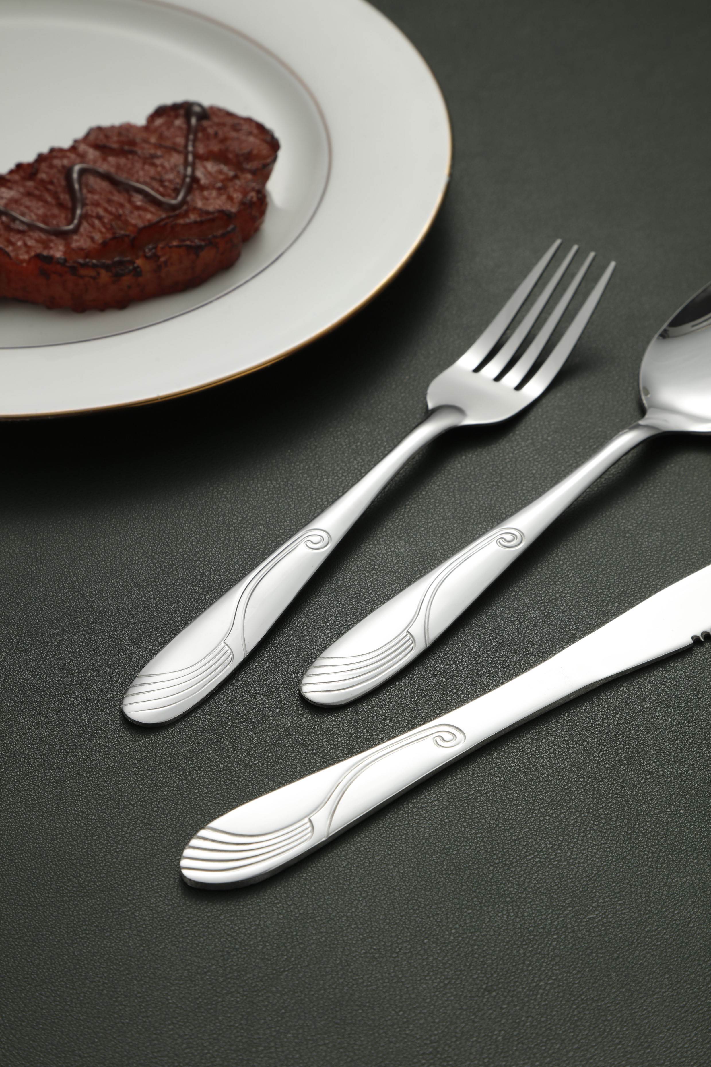 Wave Pattern Embossed Silverware Cutlery Set 5