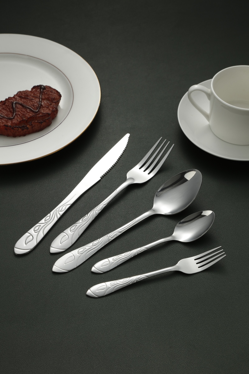 Feather Pattern Embossed Stainless Steel Flatware Set 1