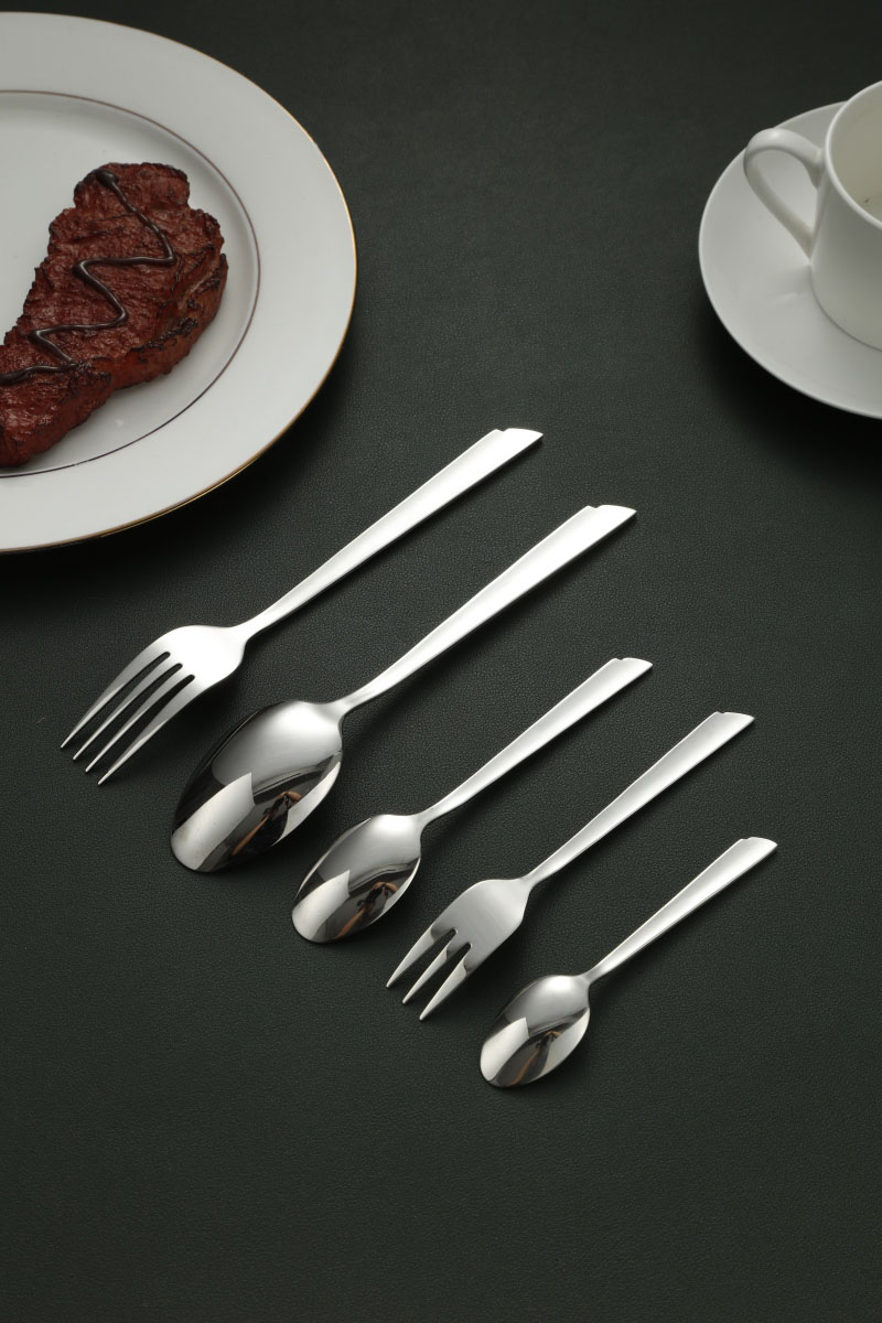 Slim Gold Lined Stainless Steel Flatware Set 4