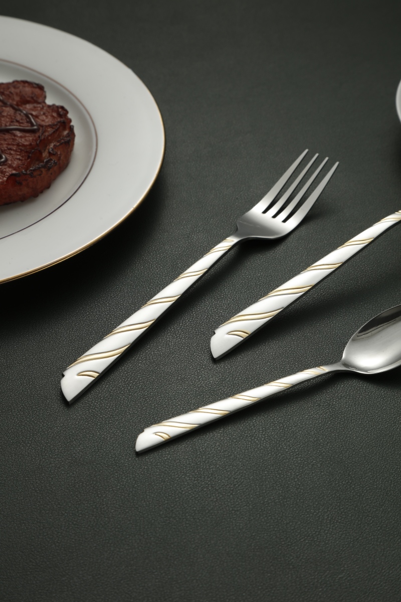 Slim Gold Lined Stainless Steel Flatware Set 5