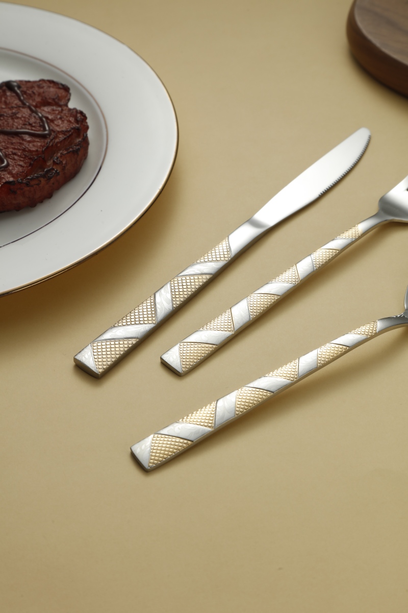 Geometric Textured Gold & Silver Flatware Set 5