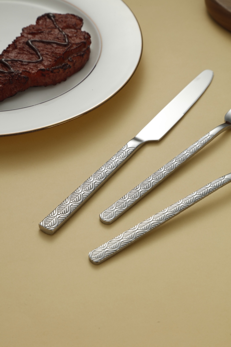Full Embossed Geometric Stainless Steel Flatware Set 5