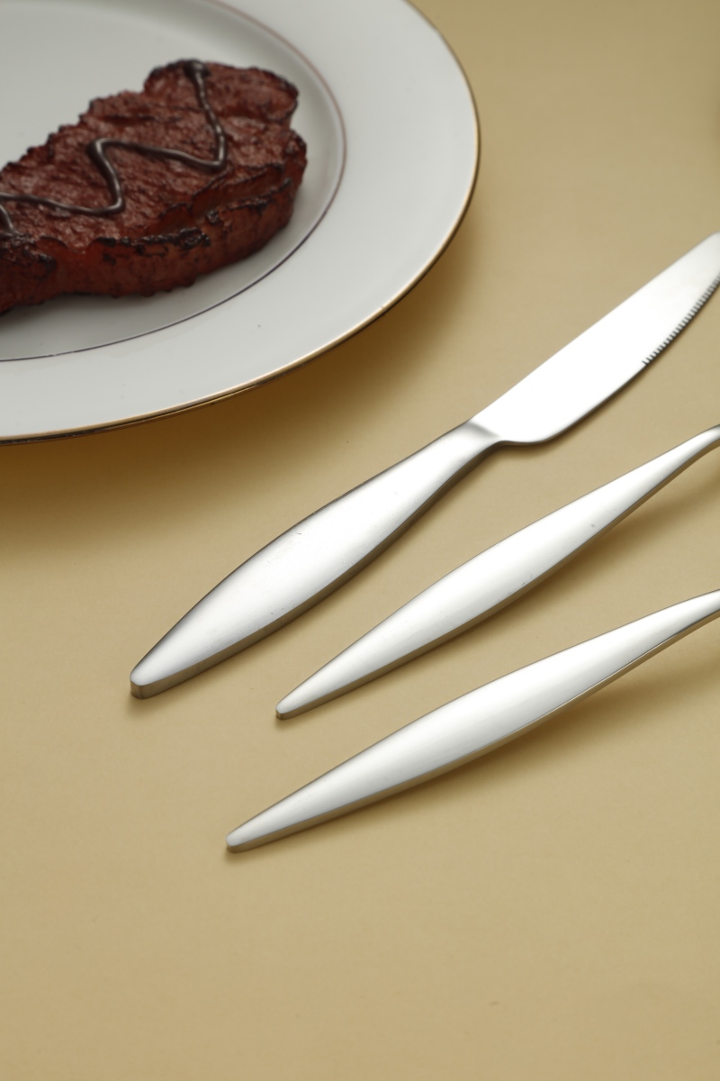 Sleek Tapered Minimalist Stainless Steel Flatware Set 5
