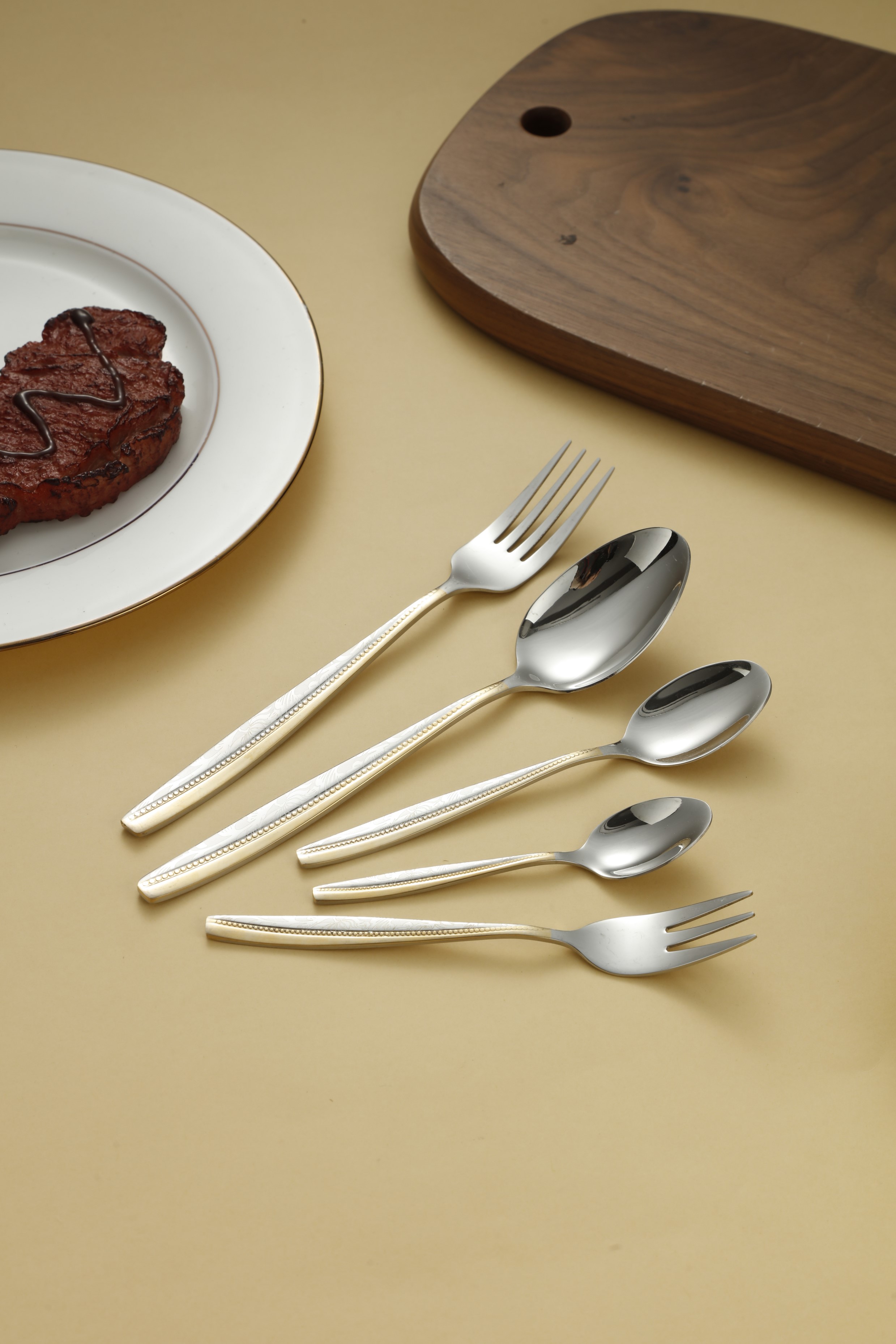 Inlaid Bead Line Gold Trim Stainless Steel Flatware Set