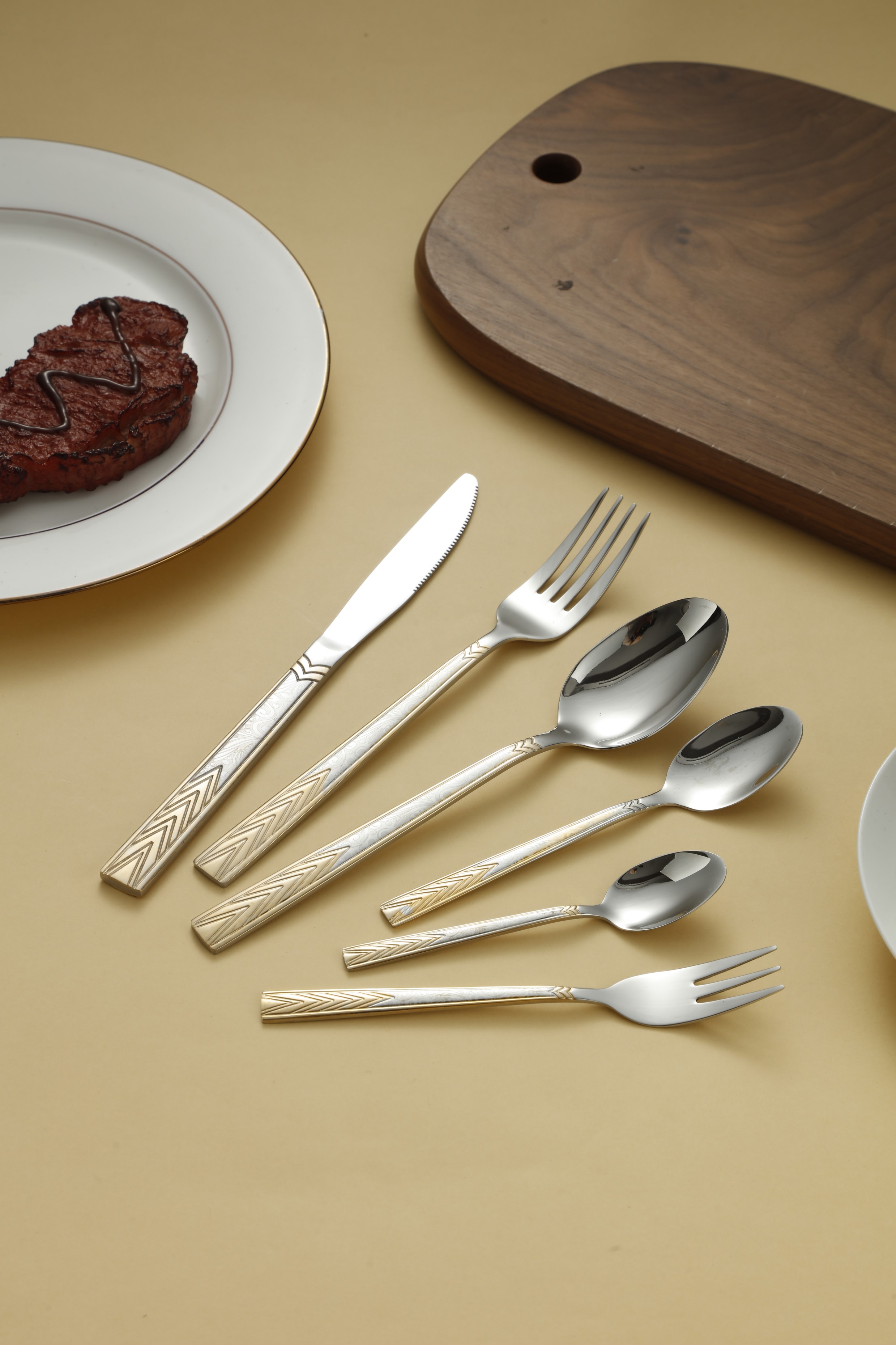 Chevron Pattern Gold Rim Stainless Steel Flatware Set