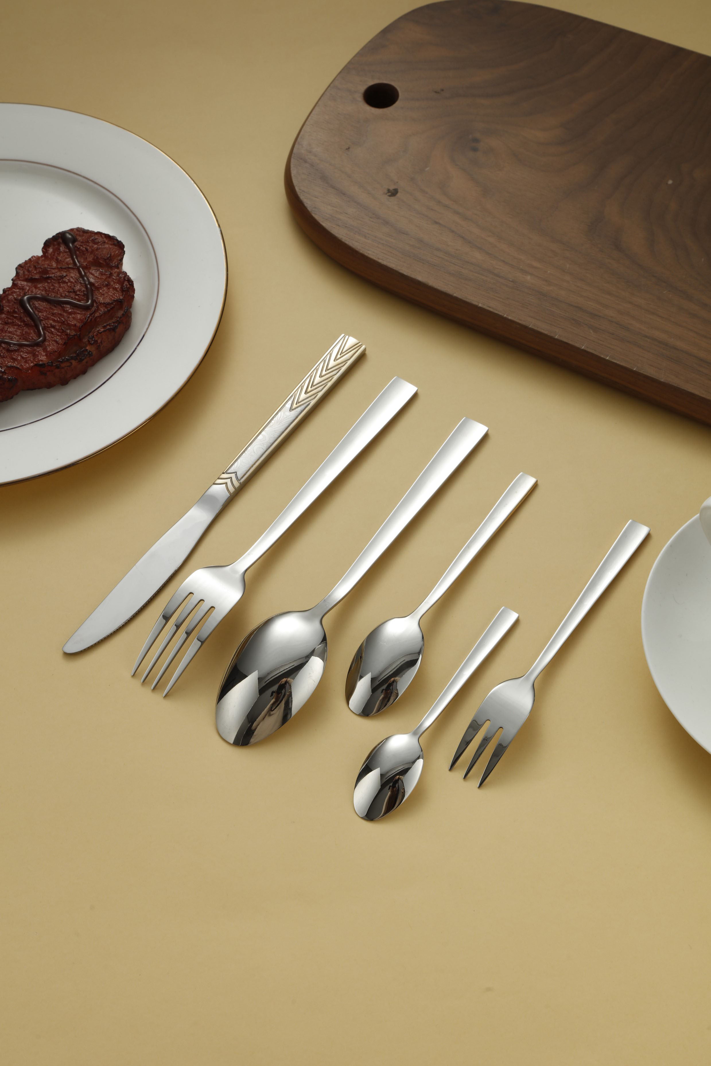 Chevron Pattern Gold Rim Stainless Steel Flatware Set 4