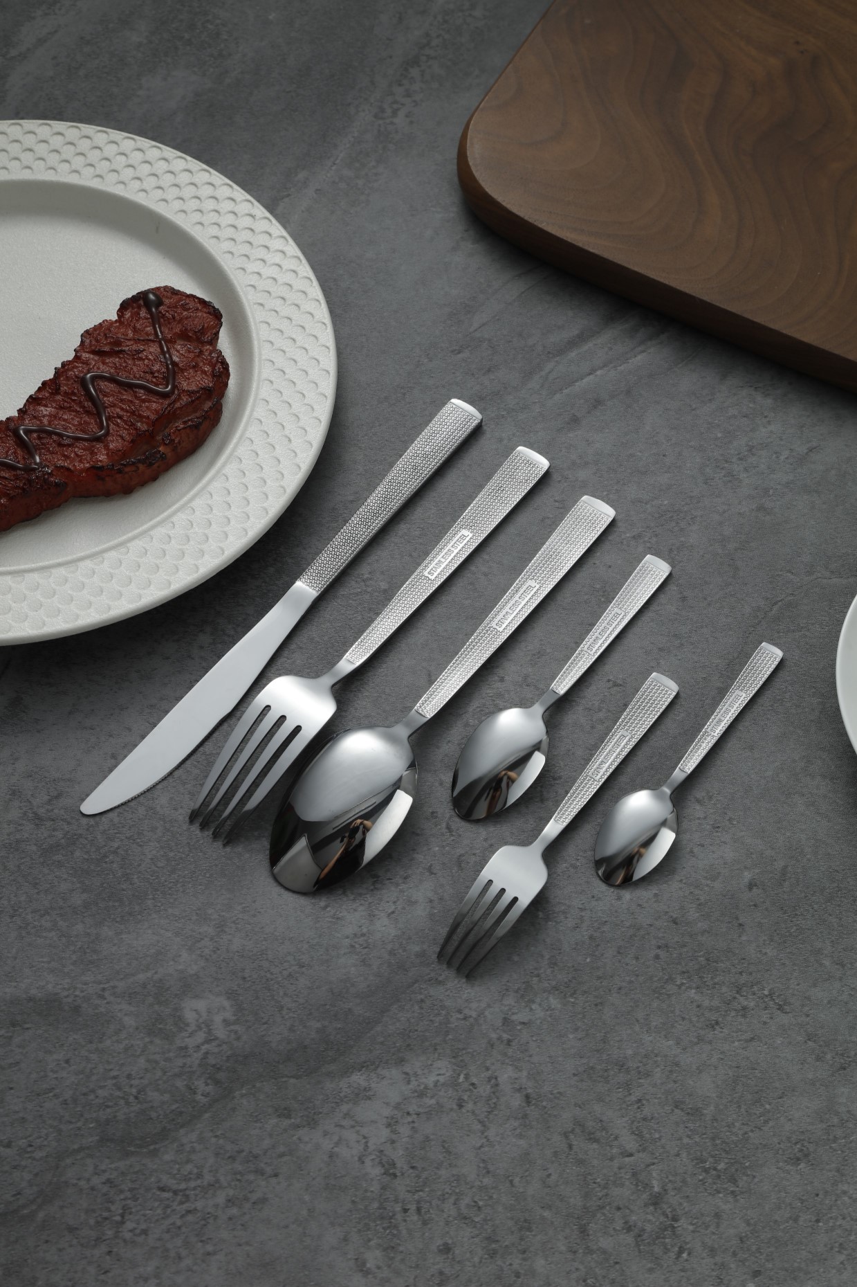 Fine Dot Grid Textured Stainless Steel Flatware Set 4