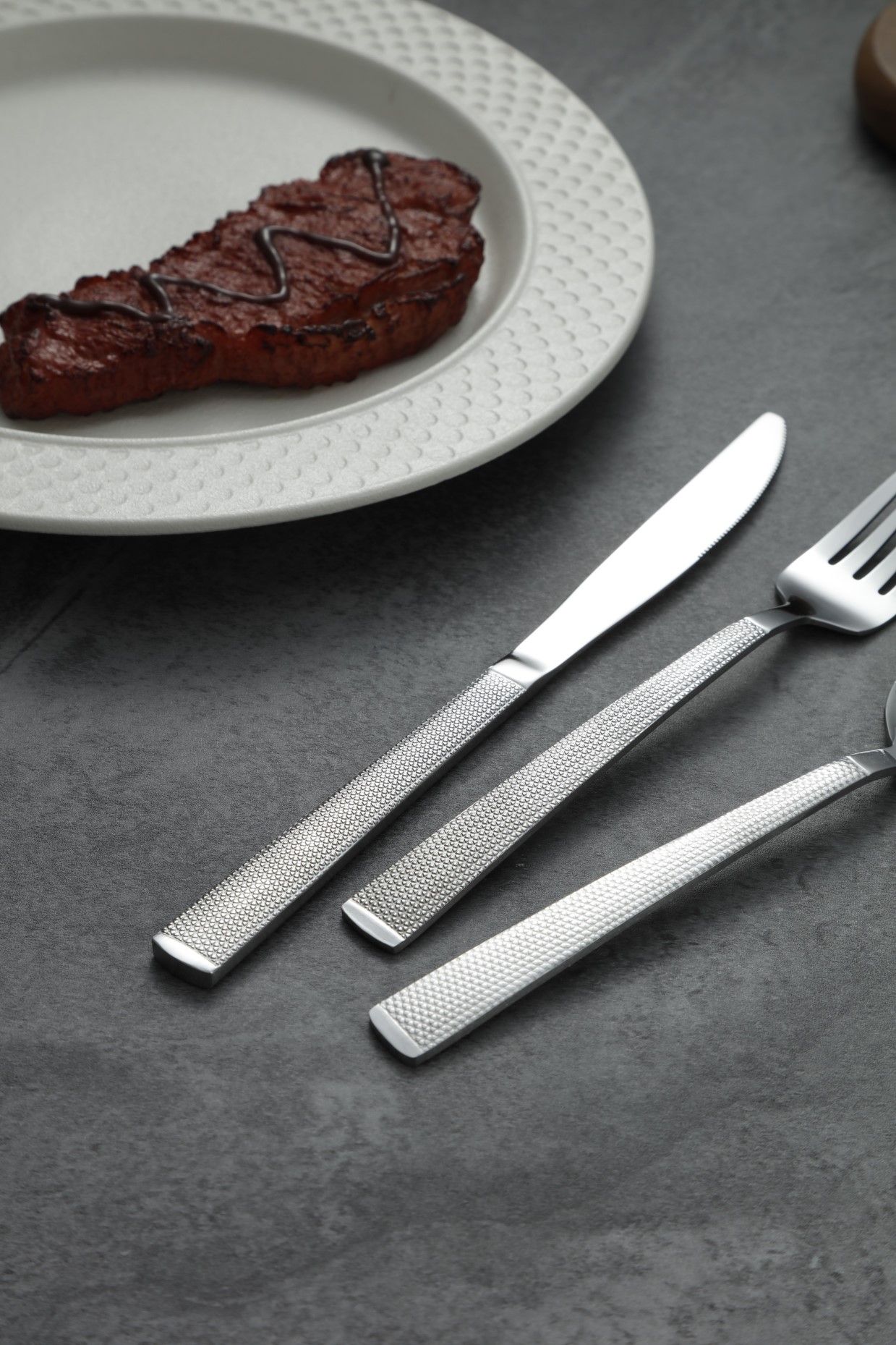 Fine Dot Grid Textured Stainless Steel Flatware Set 5