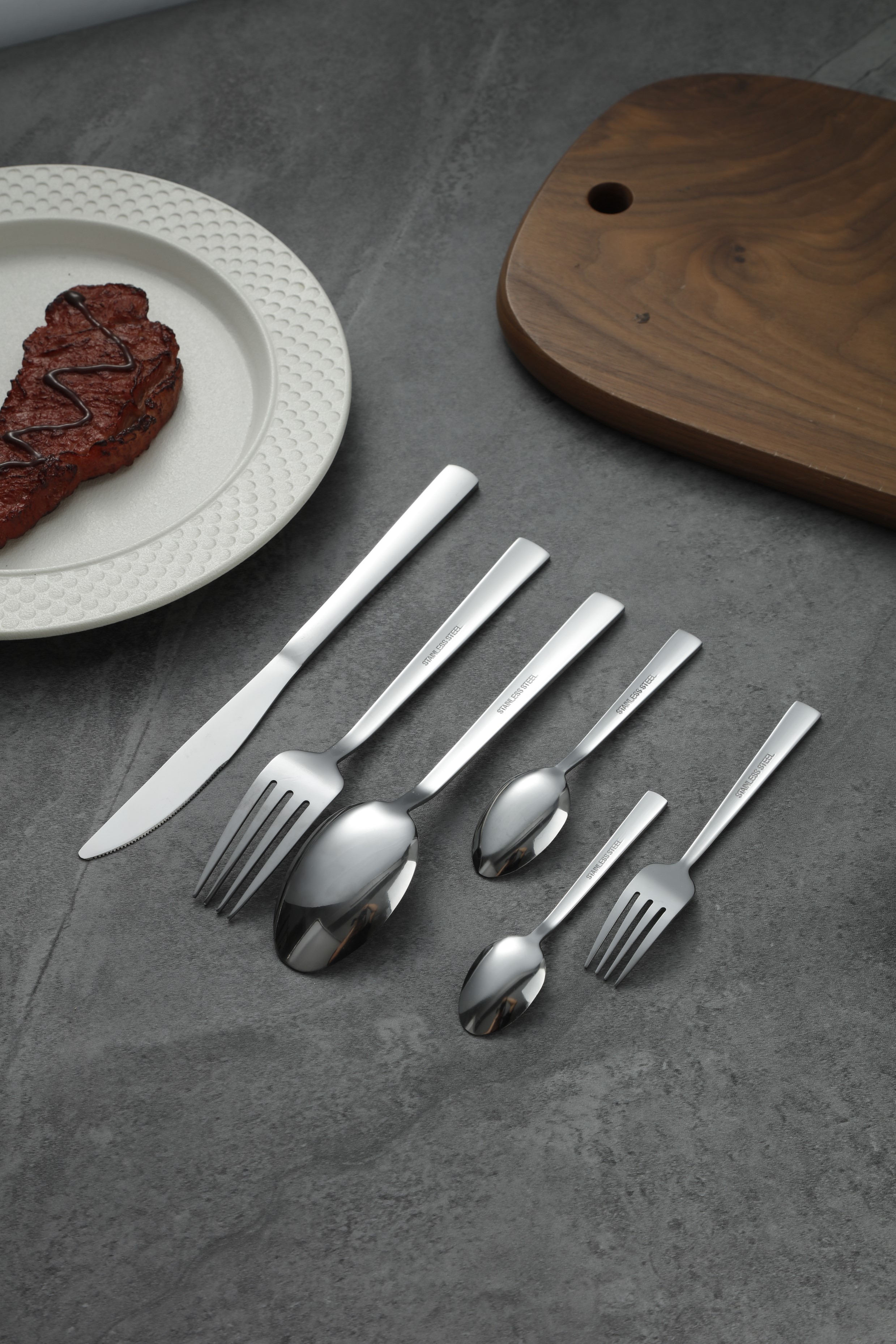 Plain Smooth Straight Handle Stainless Steel Flatware Set 4