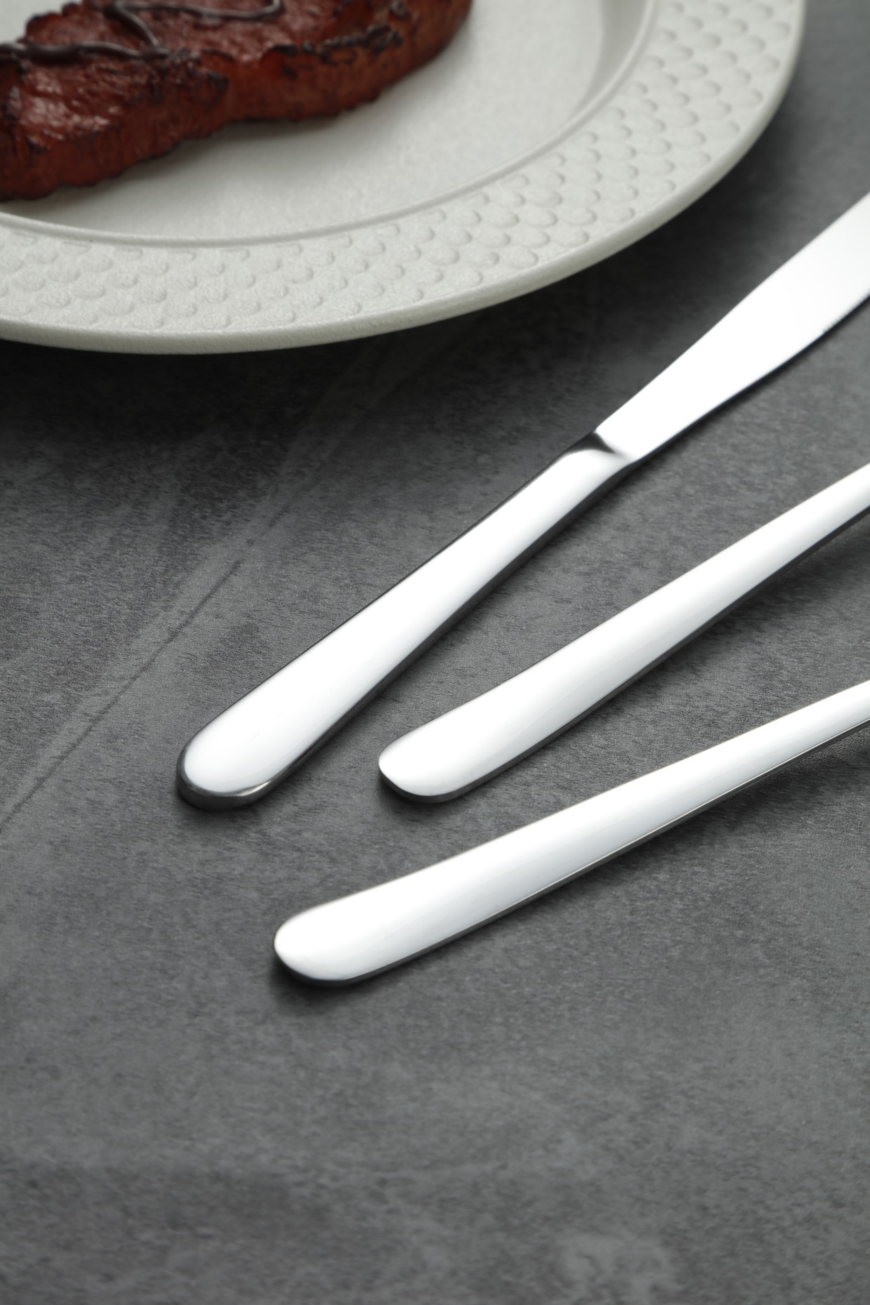 Round Smooth Handle Stainless Steel Flatware Set 4