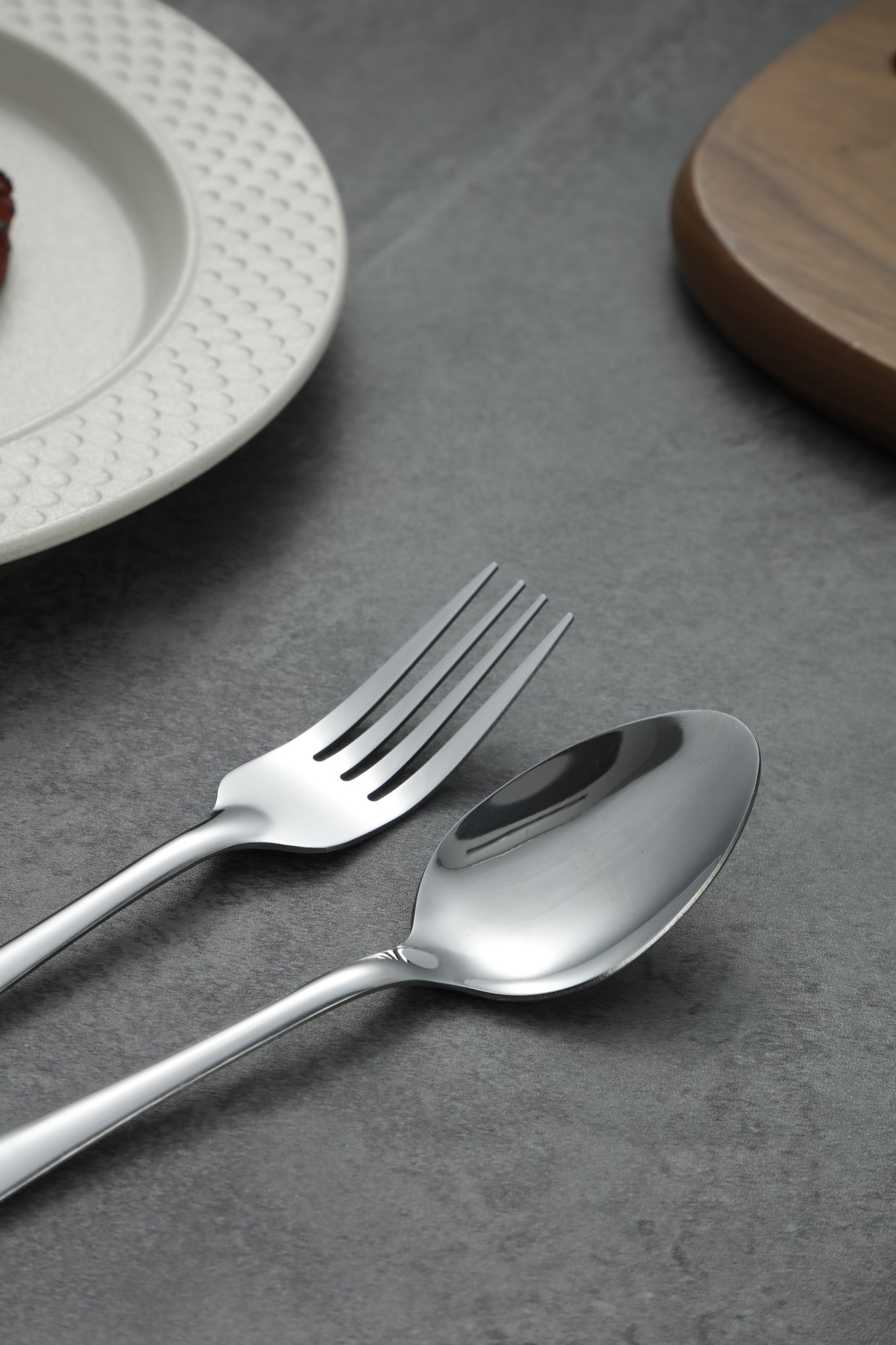 Classic Teardrop Smooth Handle Stainless Steel Flatware Set 6