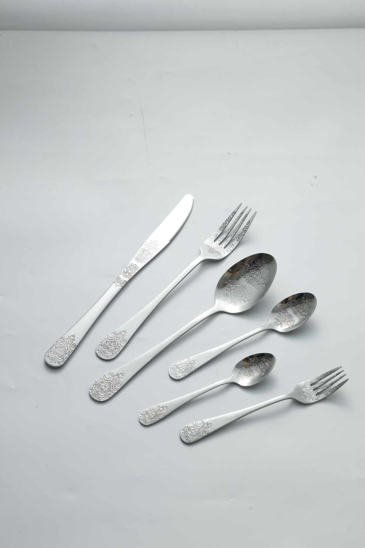 Vintage Floral Etched Stainless Steel Cutlery Set Mirror Silver Western Tableware 3