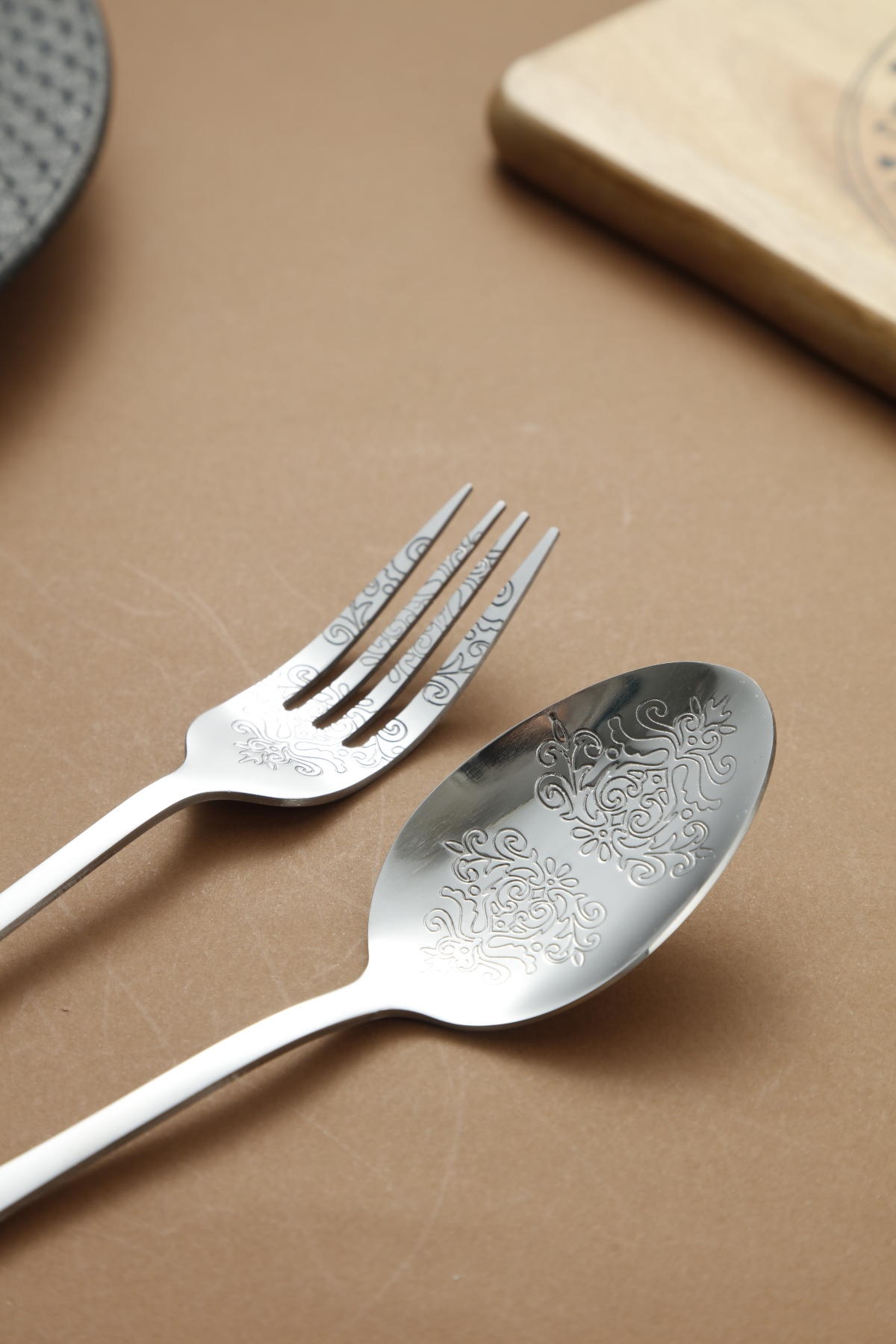 Vintage Floral Etched Stainless Steel Cutlery Set Mirror Silver Western Tableware 5