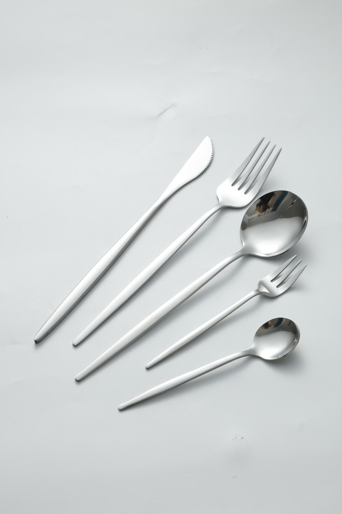 Minimalist Extra Long Slim Handle Stainless Steel Cutlery Set Mirror Silver Flatware