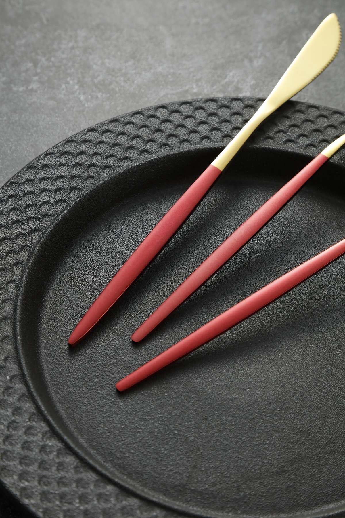 Matte Red Handle Gold Head Stainless Steel Cutlery Set Western Dinner Flatware 6